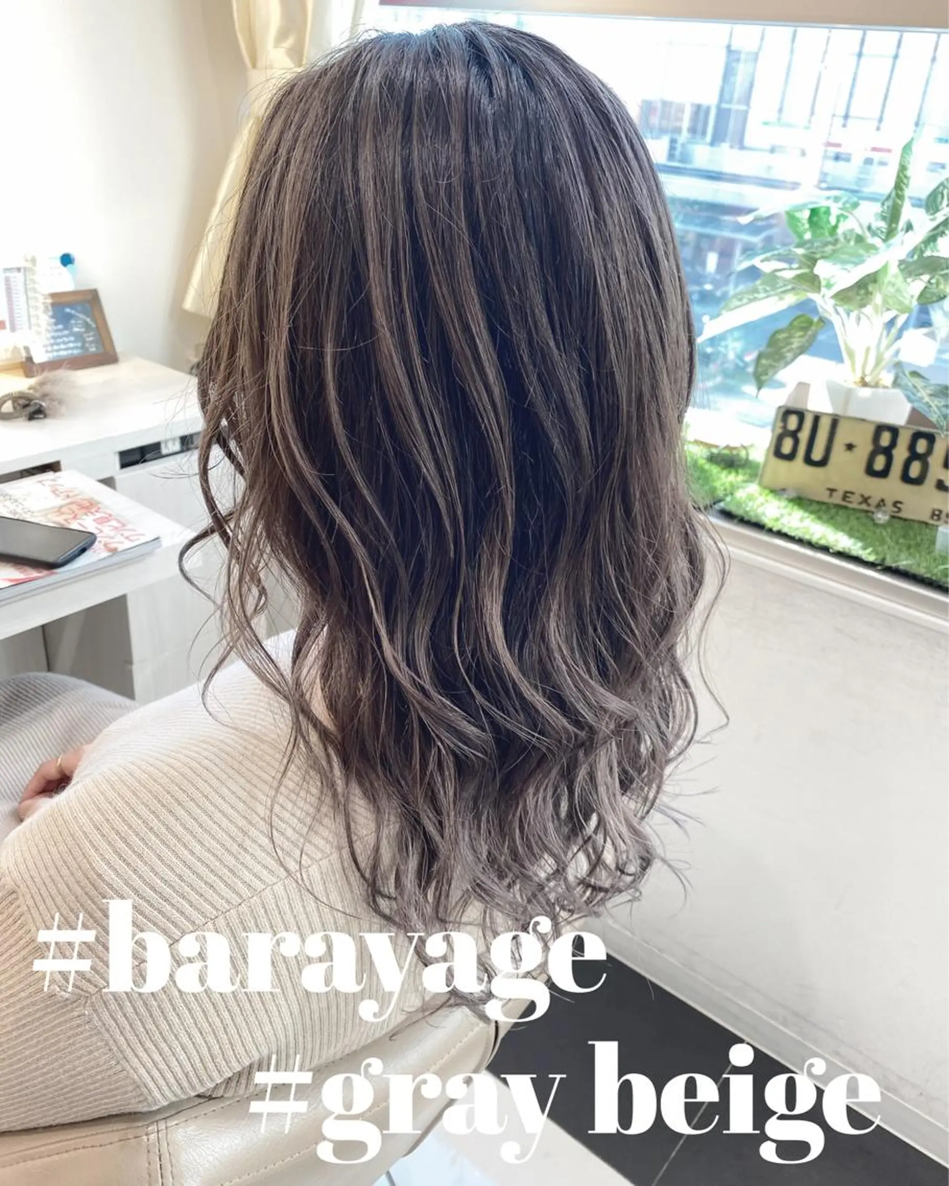 セミロング カラー バレイヤージュ グレージュ レイヤーカット カット ヘアカラー 山崎俊輔/髪質改善 /バレイヤージュのヘアスタイル