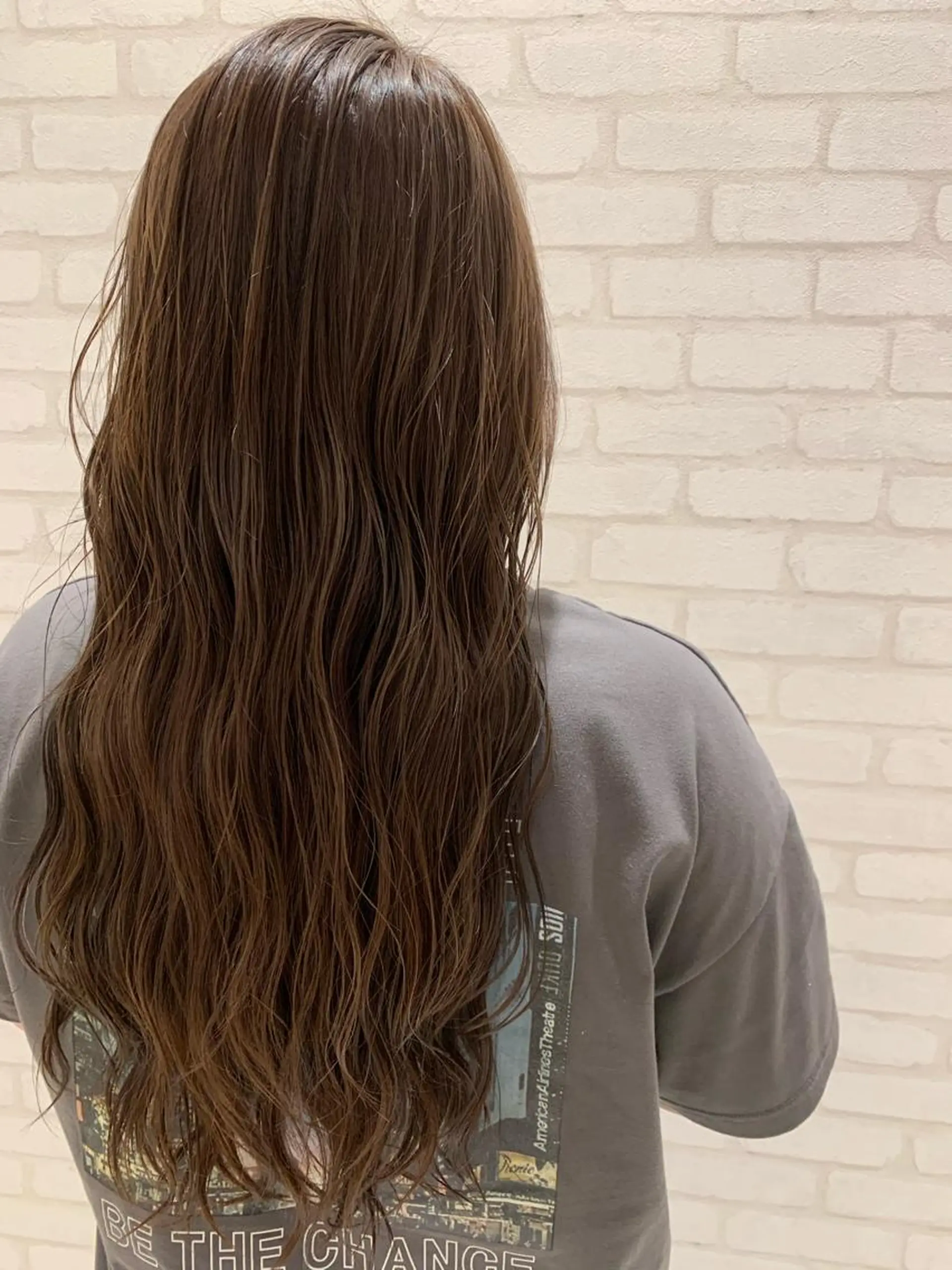 ロング カラー アッシュ ベージュカラー ハイライトカラー ハイライト Gain所属・Gain Nanamiのエステ・リラクイメージ