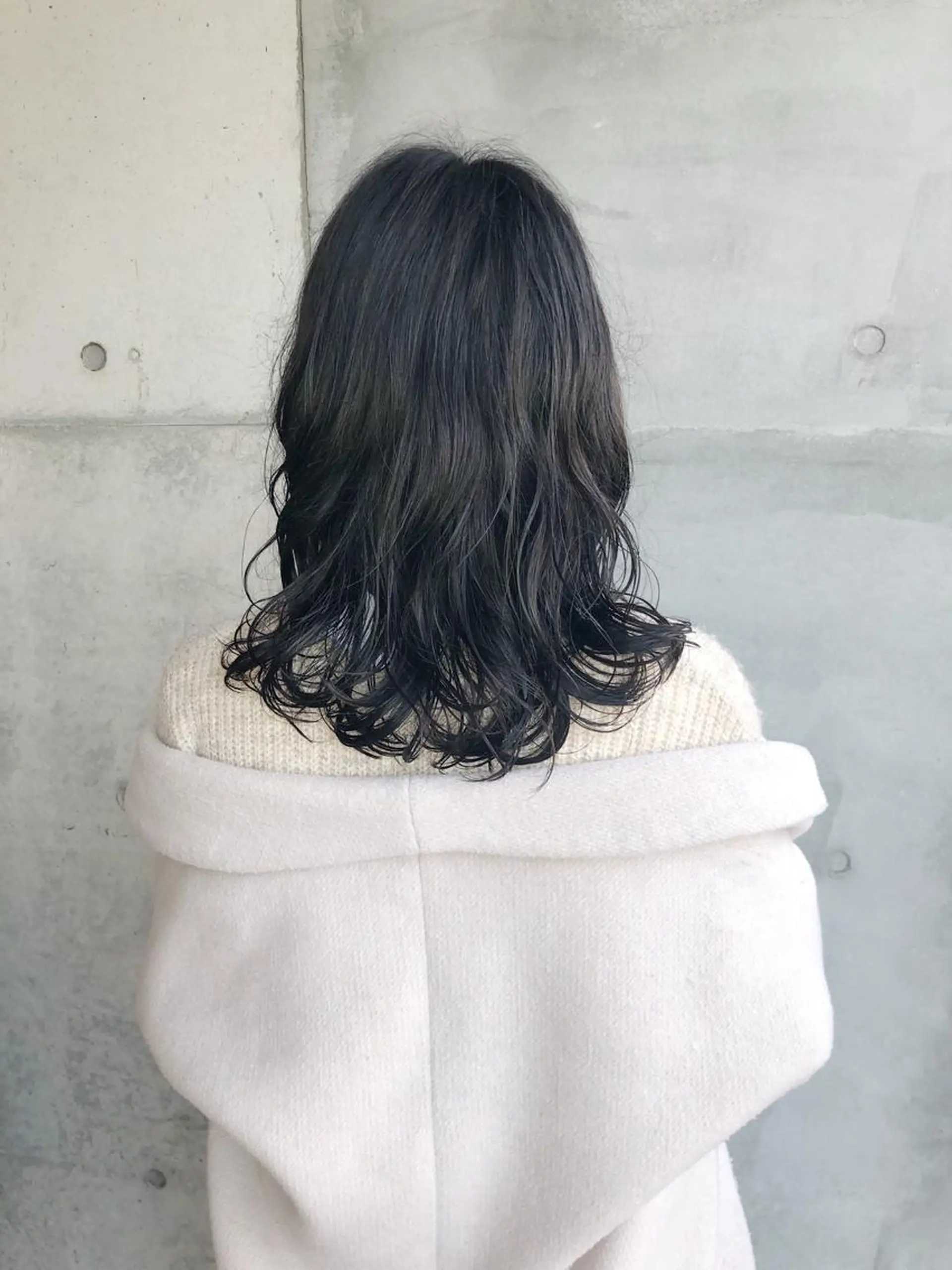 セミロング パーマ 吉田 明弘のヘアスタイル