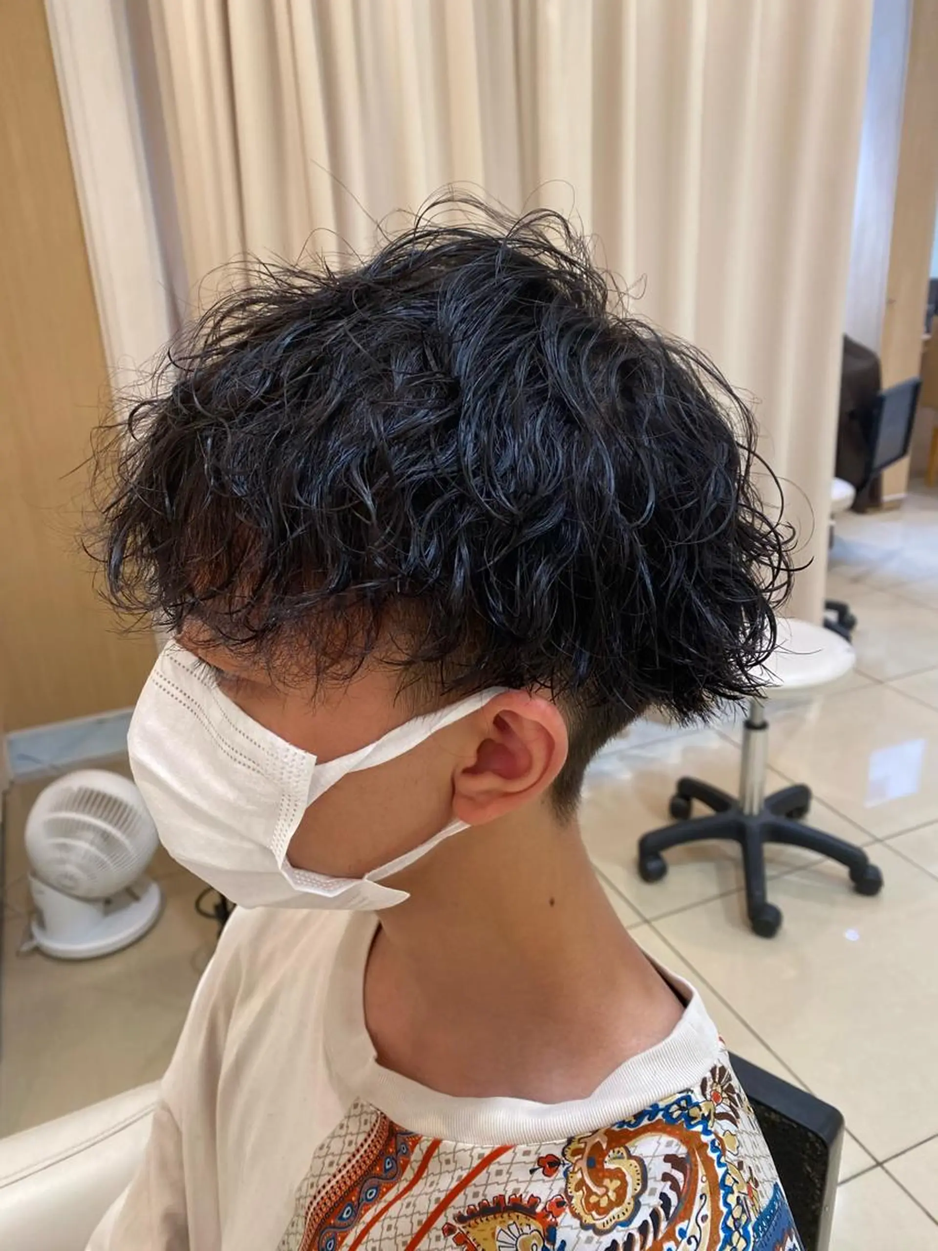 ショート パーマ メンズ カット パーマ メンズ特化型美容師 栗山勇人のヘアスタイル