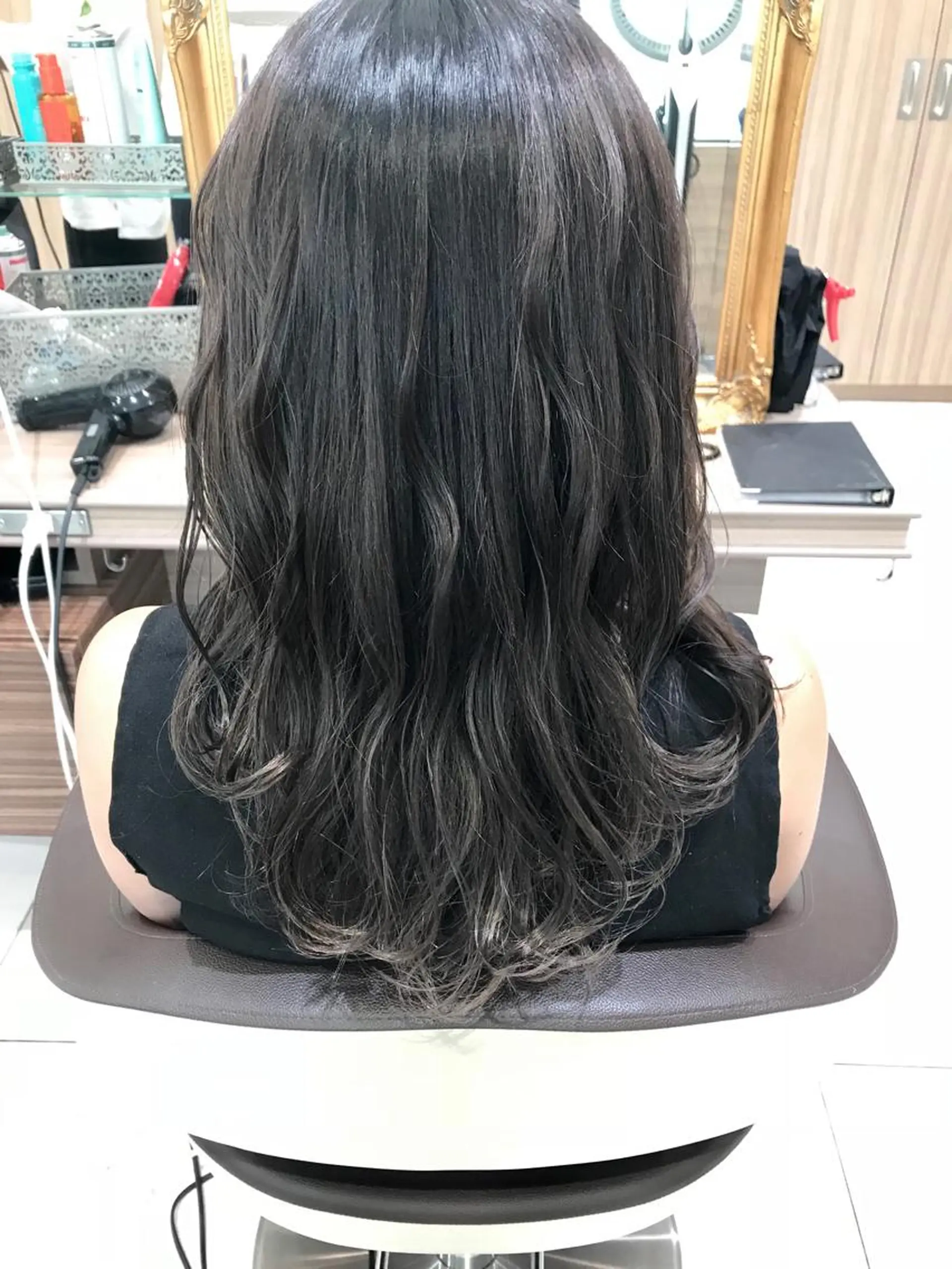 セミロング カラー ヘアカラー トリートメント 島袋 ナオユキのヘアスタイル
