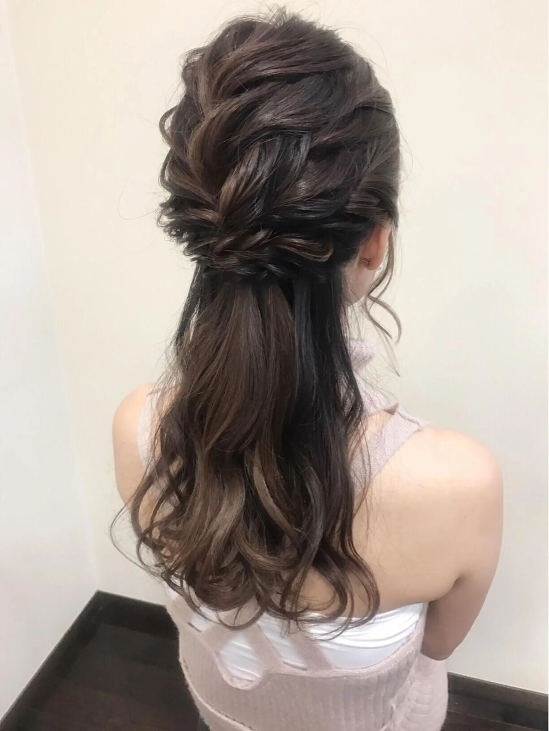 ロング ヘアアレンジ 沢田 瞳のヘアスタイル
