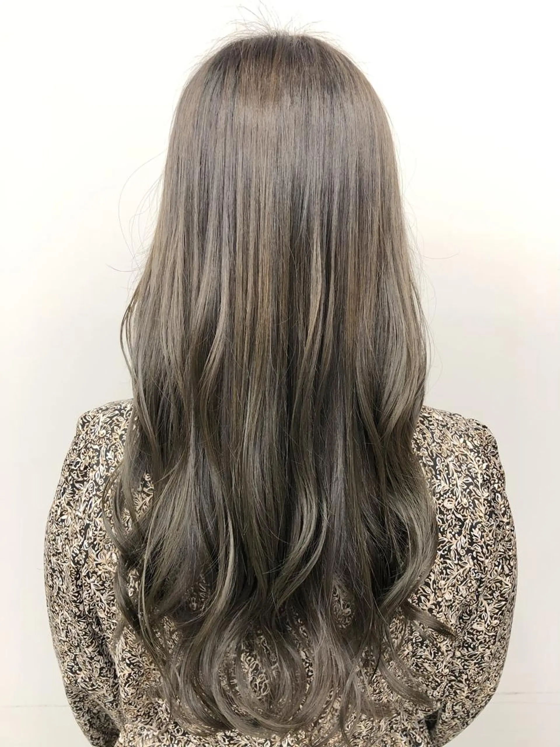 ロング カラー 透明感カラー イルミナカラー 代表　YUKI ☆のヘアスタイル