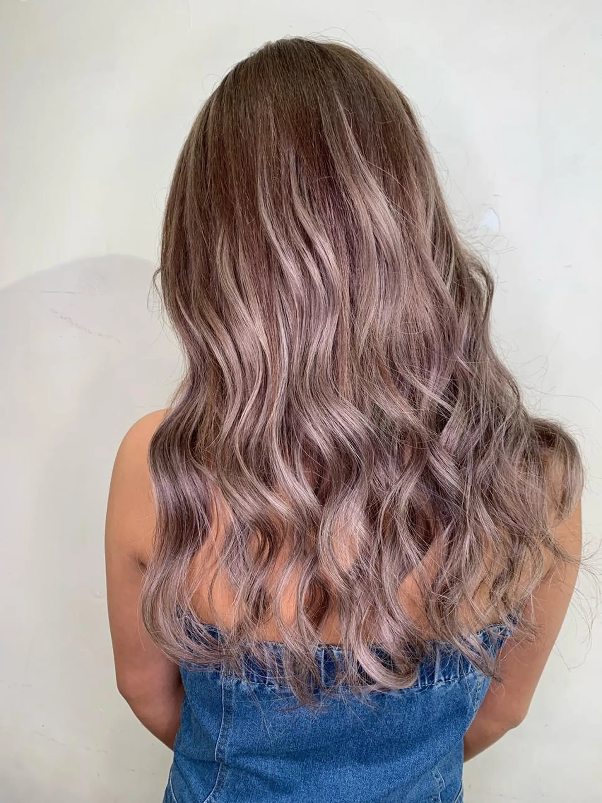 ロング カラー シールエクステ ブリーチ グレージュ シルバー エクステ JIL BLAN千葉所属・JIL BLAN千葉 代表 Toshikiのヘアスタイル