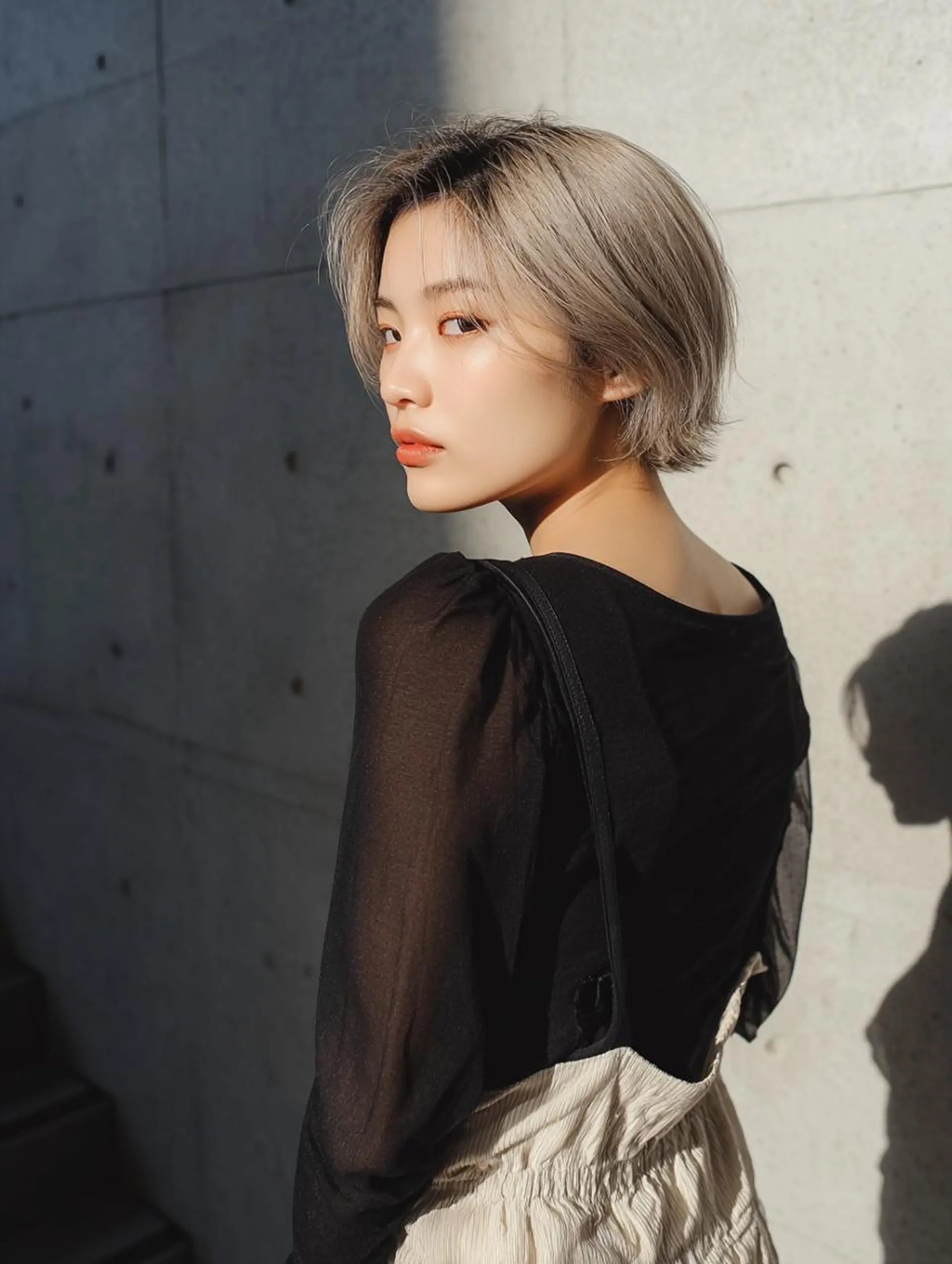 ショート カラー ショートボブ 透明感カラー グレージュ ハイトーンカラー シルバー ヘアカラー ブリーチお任せ🫧 tokute高円寺のヘアスタイル