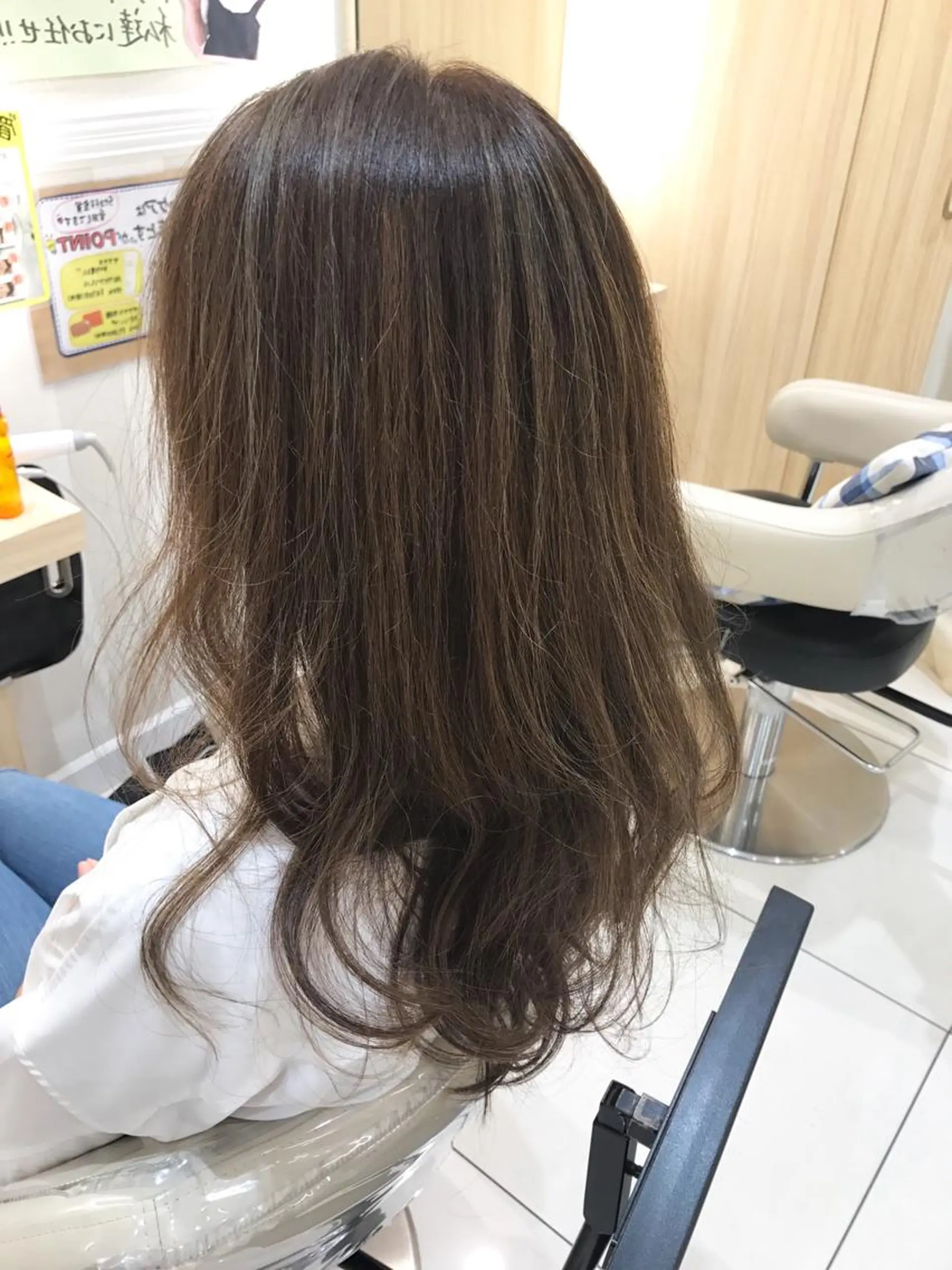 ロング 縮毛矯正/髪質改善 継続する美髪のヘアスタイル