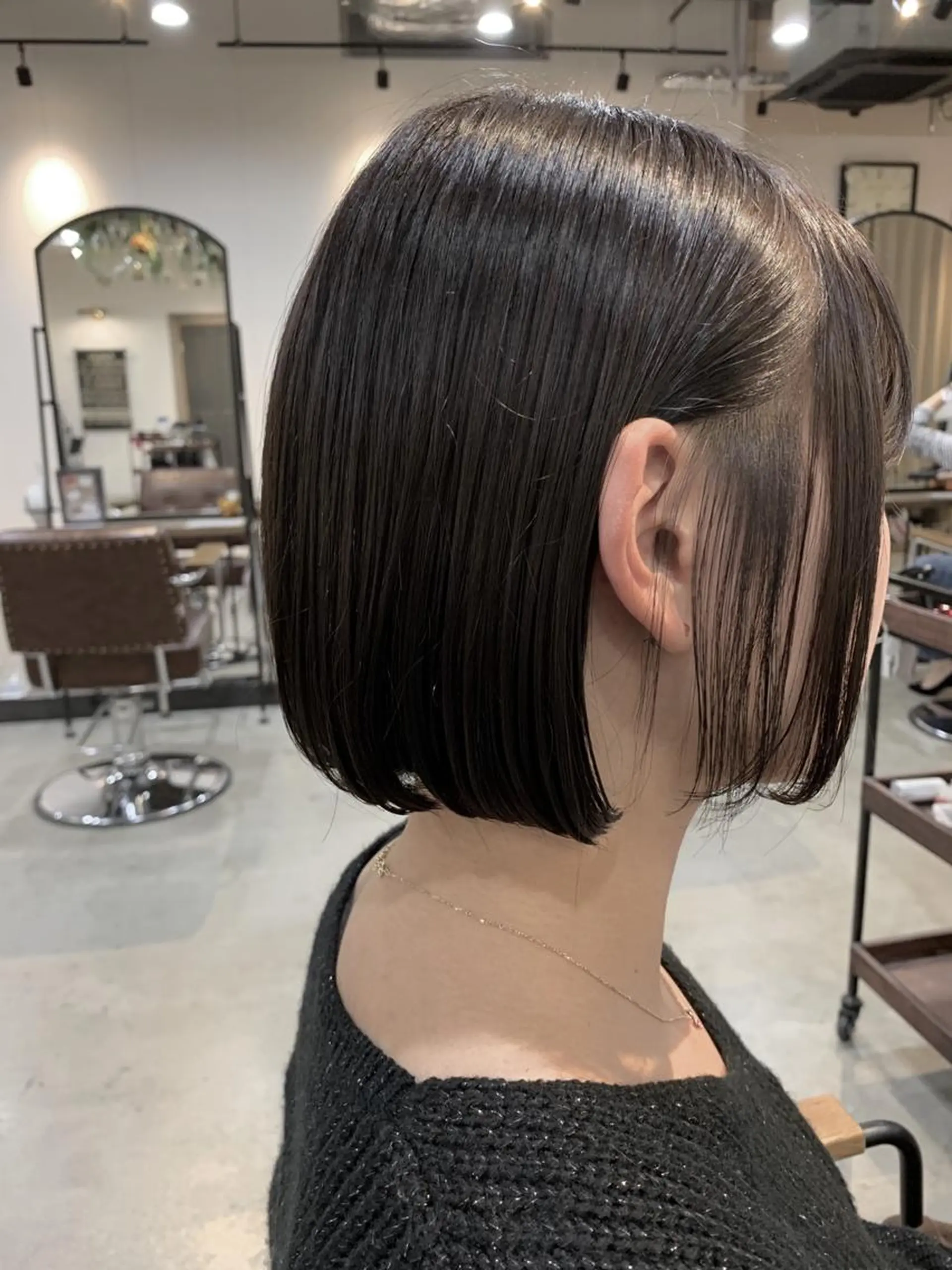 ショート カラー パーマ ヘアアレンジ メンズ キッズ ネイル マツエク・マツパ 中津No.1髪質改善 店長✨透ける暗髪のヘアスタイル