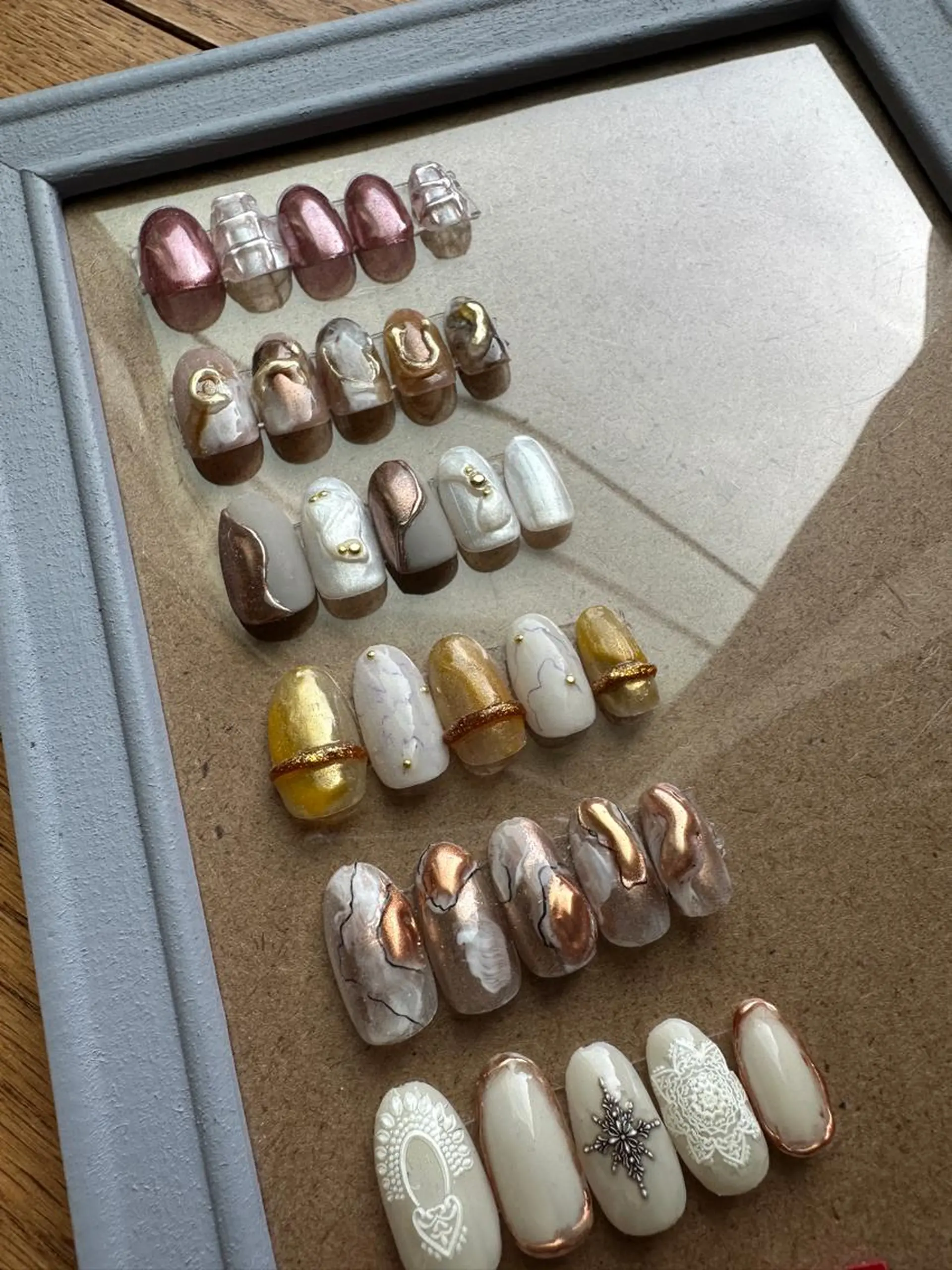 ネイル 駒月 明日香の眉毛・アイブロウイメージ