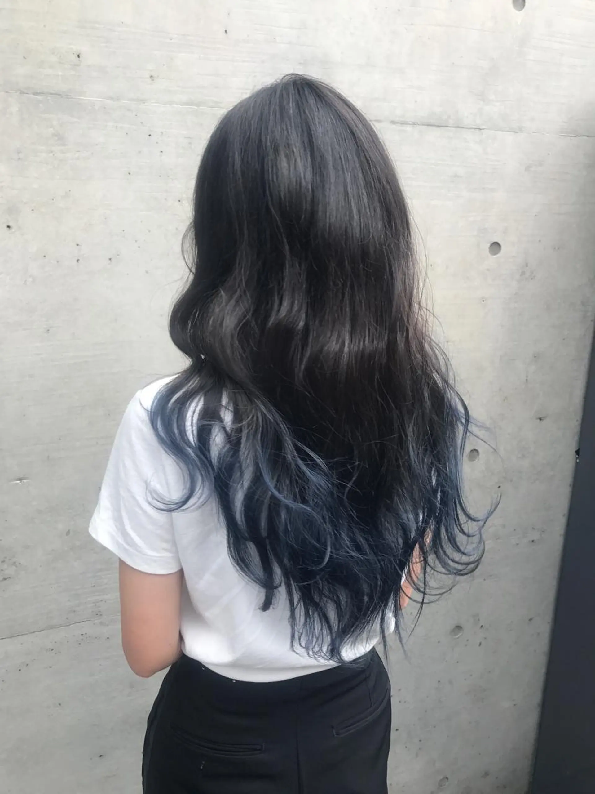 ロング カラー ロングレイヤー ブルーカラー ブルーグレー グラデーションカラー レイヤーカット ていねい技術No.1 🌈諏訪 健太のヘアスタイル