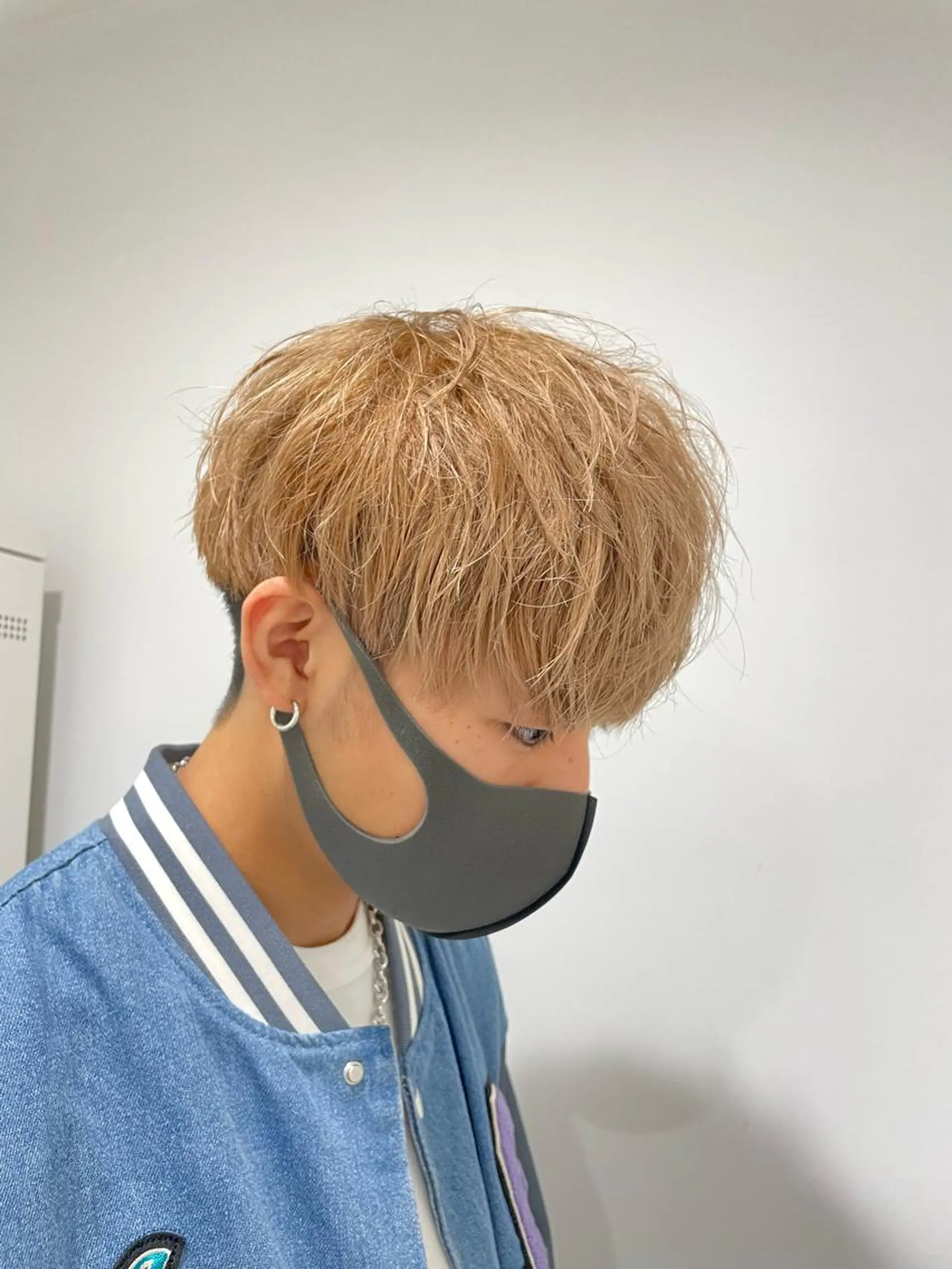 ミディアム カラー ヘアアレンジ メンズ カット ヘアカラー パーマ ヘッドスパ ヘアセット 顔まわりカット の達人のヘアスタイル