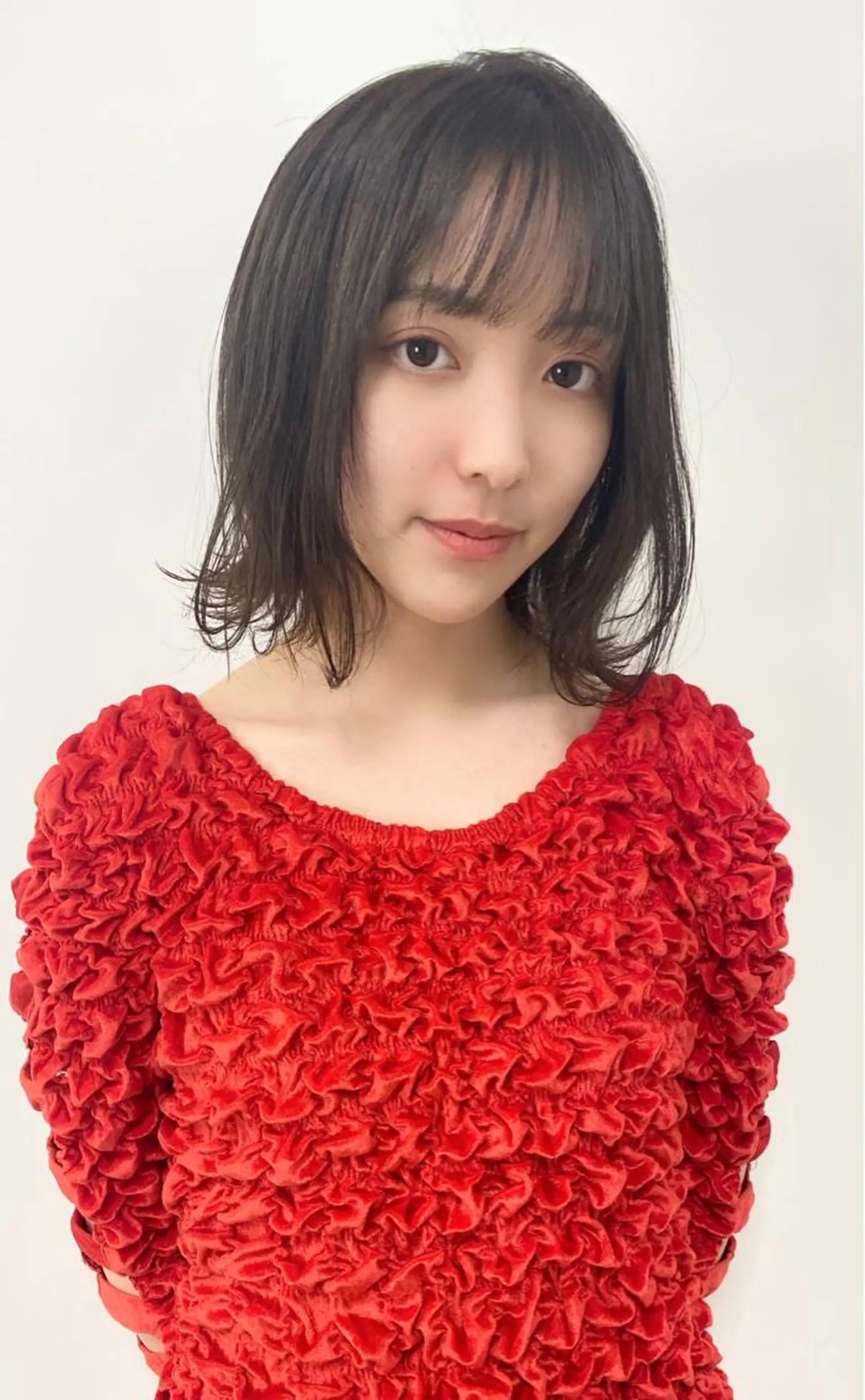 ミディアム カラー ミストバング 透明感カラー デザインカラー イヤリングカラー  フェイスフレーミング nambu-GARDEN所属・上田 昂雅のヘアスタイル