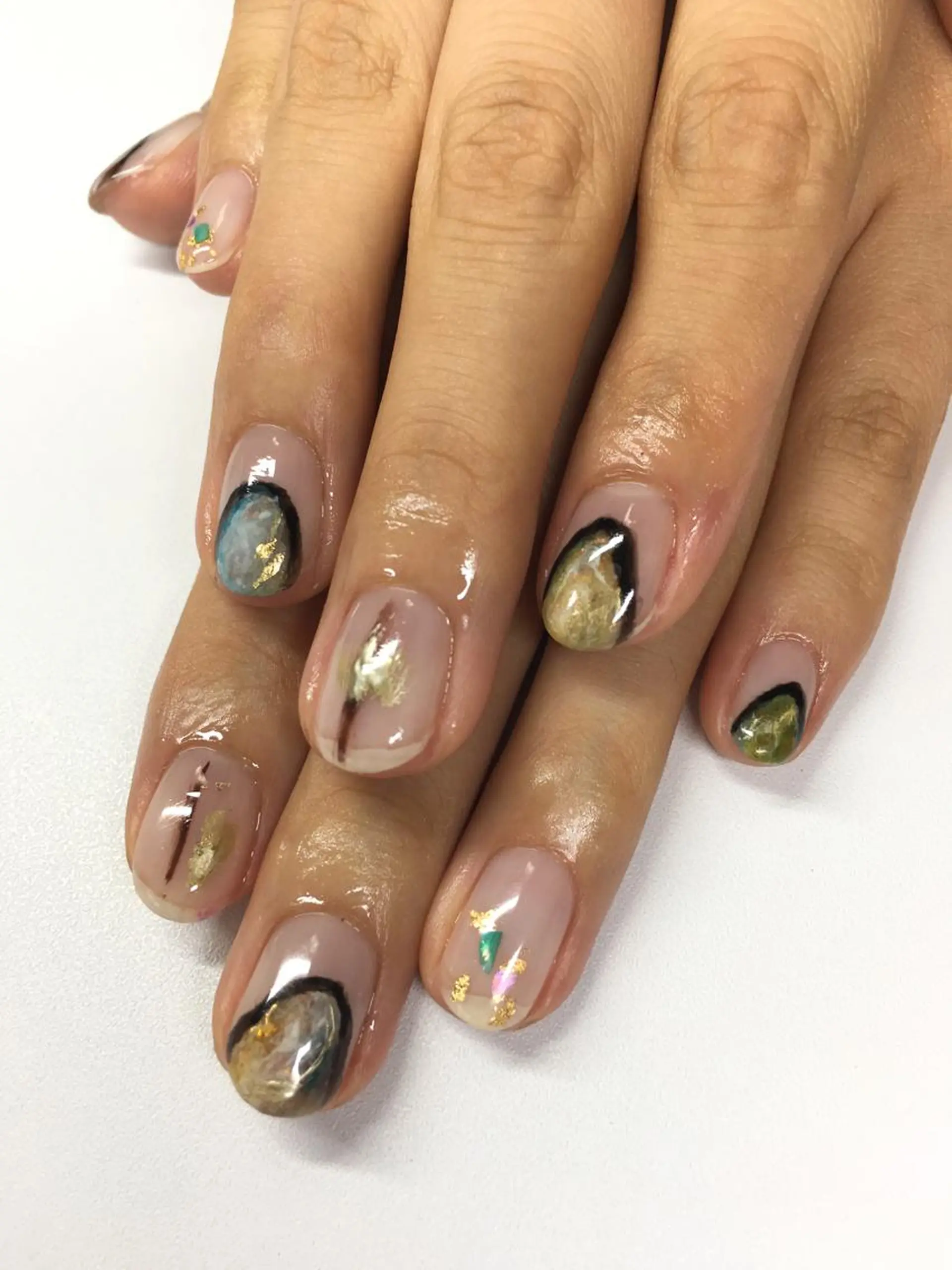 ネイル ニュアンスネイル ハンドネイル glow_ nailのネイルデザイン