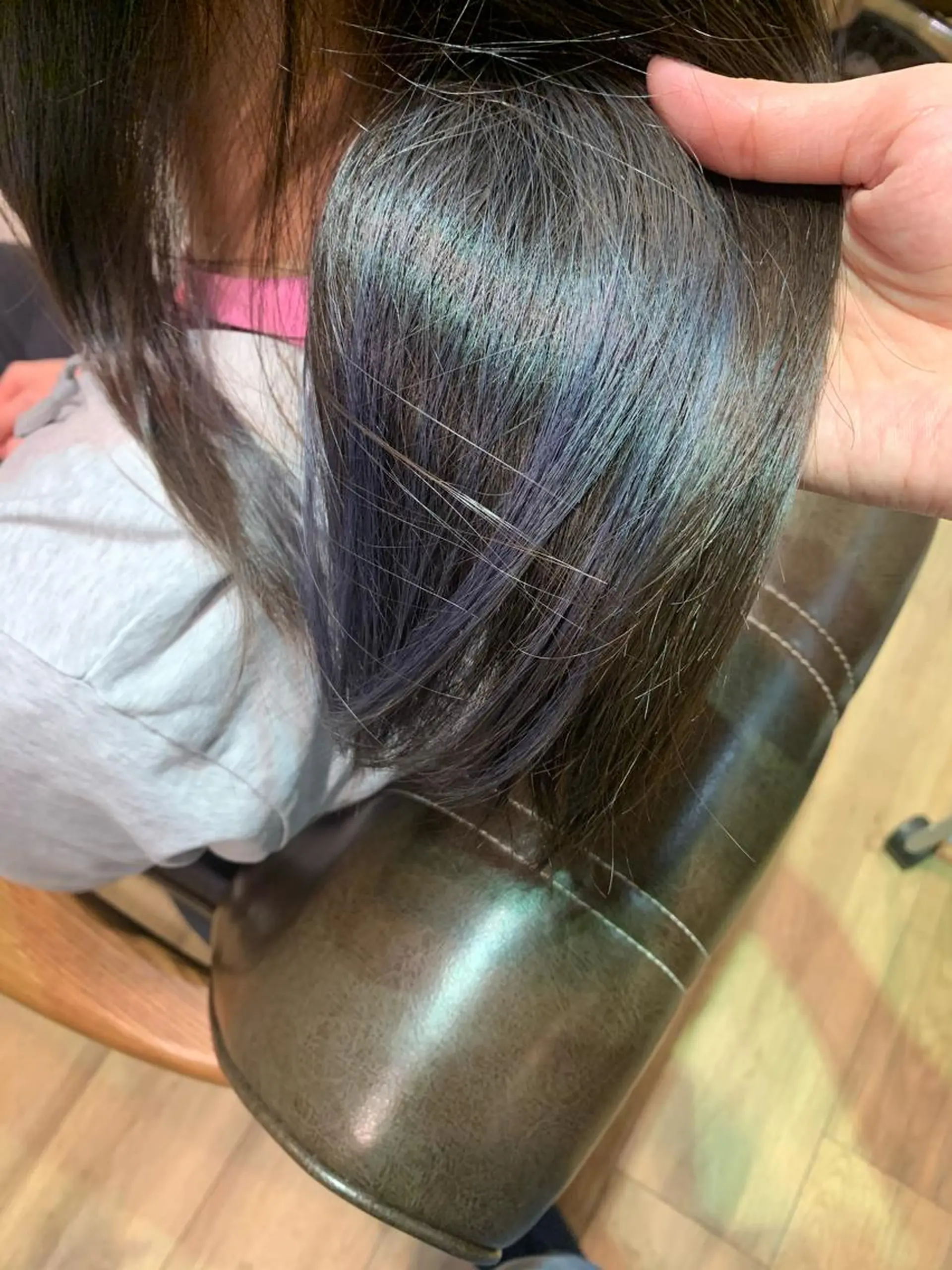 ロング カラー ブリーチ ブルーカラー ブルージュ ヘアカラー トリートメント ツキダテ ユイのヘアスタイル