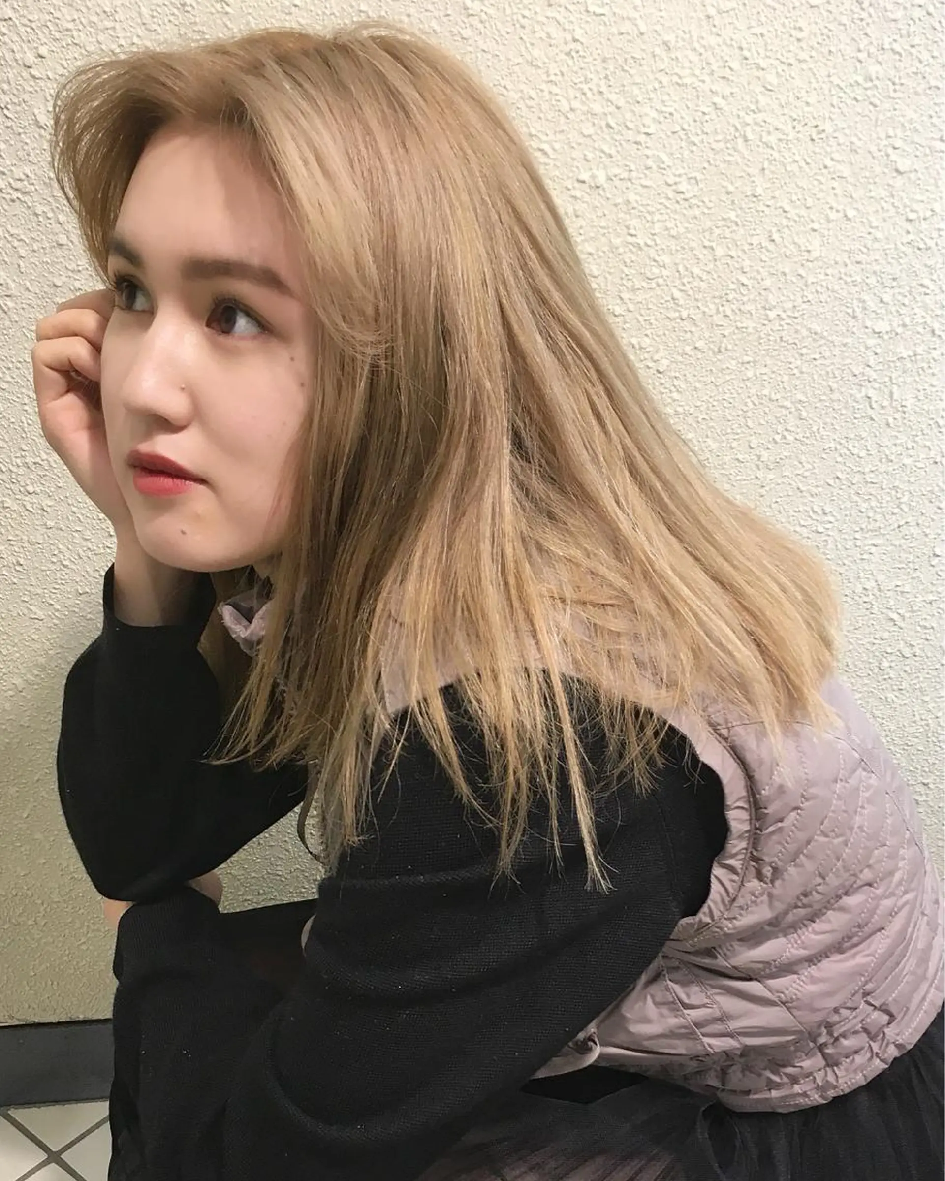 ミディアム ヘアカラー ヨナイ チヒロのヘアスタイル