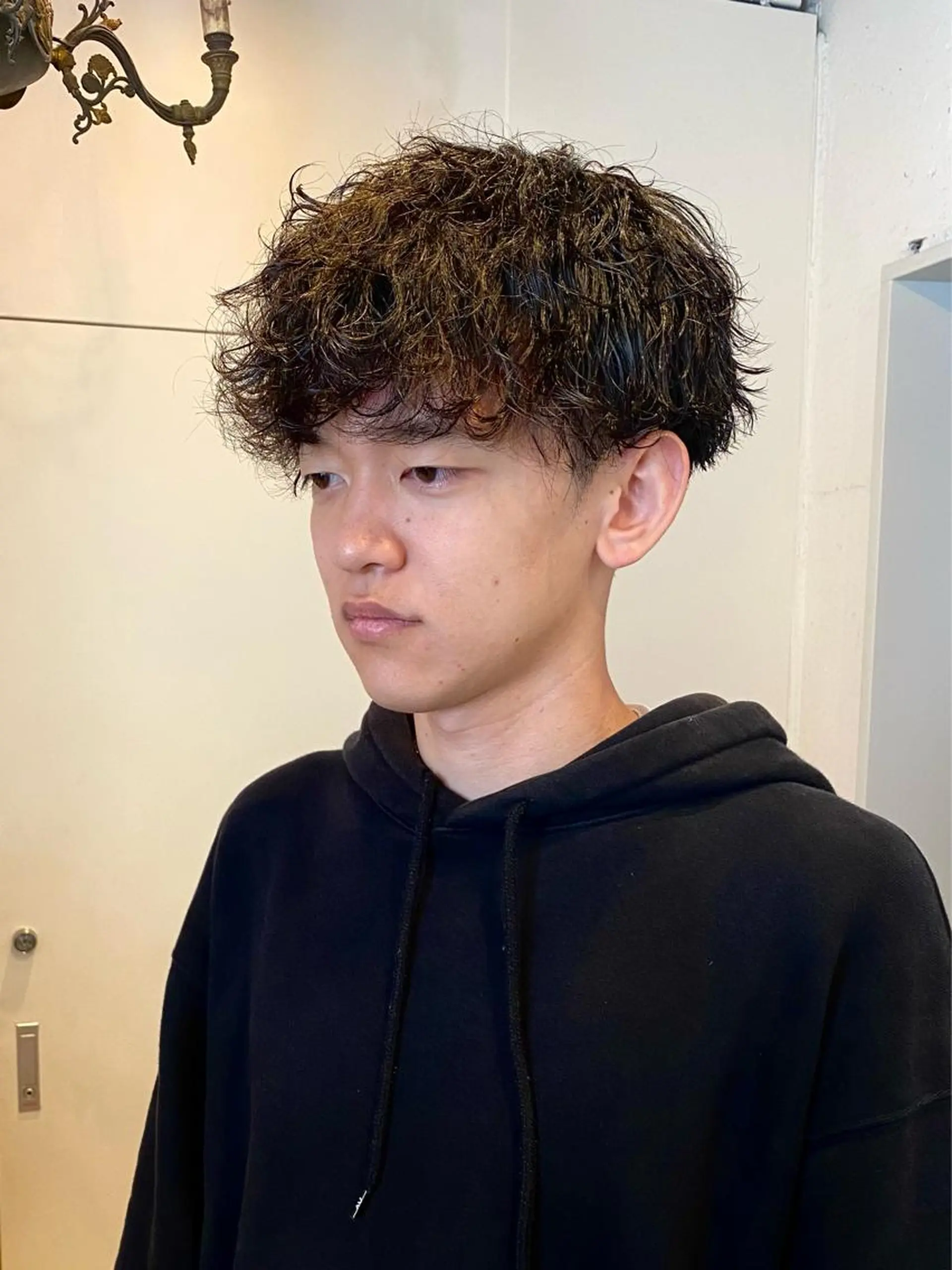 ショート パーマ メンズ 波巻きパーマ JINKIメンズ特化 メンズカットパーマのヘアスタイル