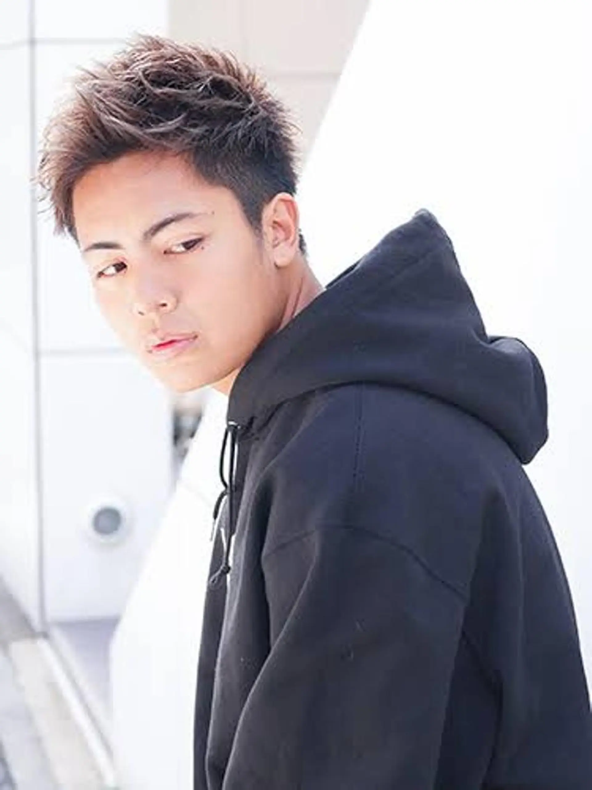 ミディアム カラー メンズ ブリーチ&似合せボブ 田中寛十のヘアスタイル