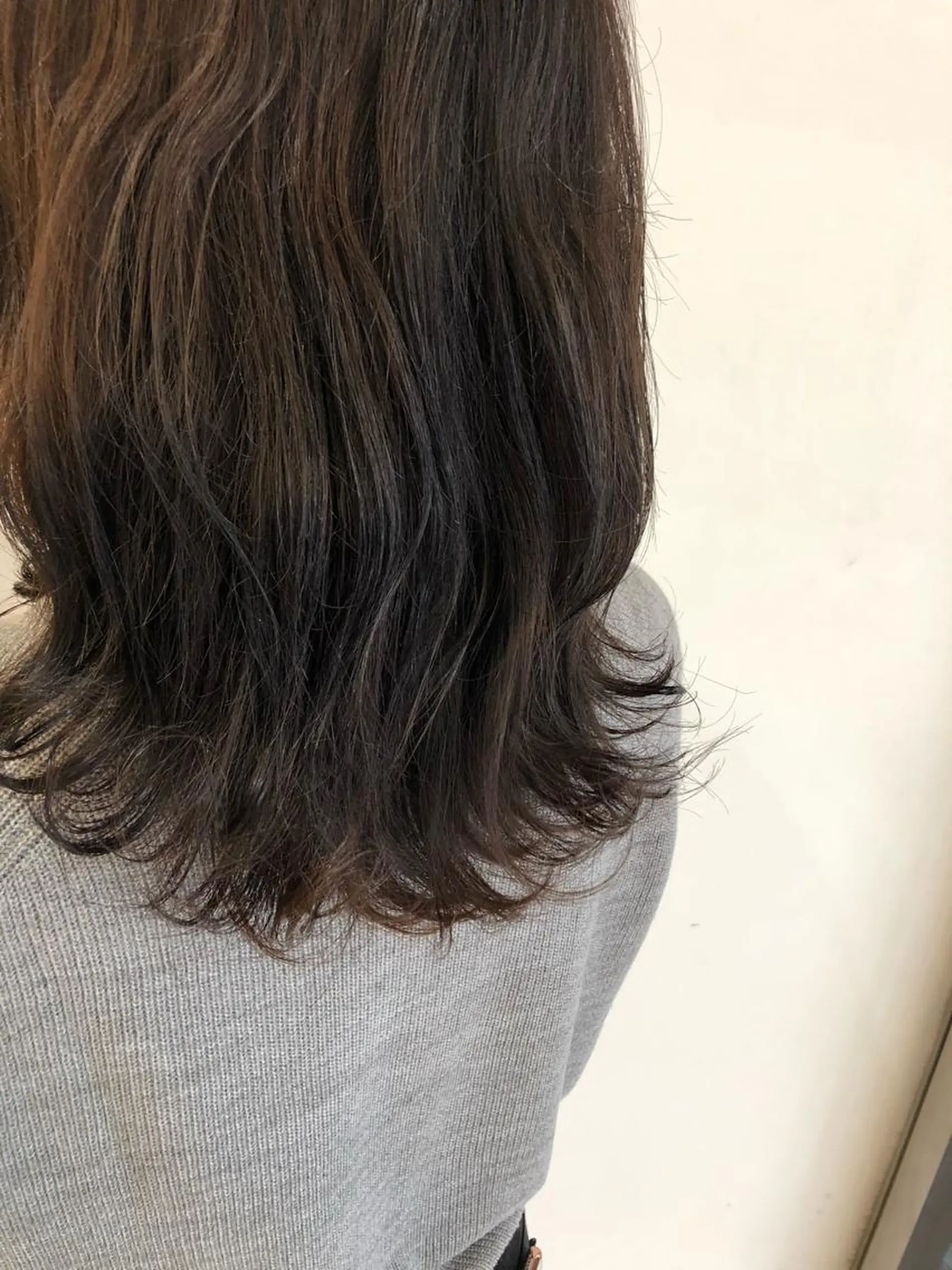 セミロング カラー ヘアアレンジ GLROW haruhiのヘアスタイル
