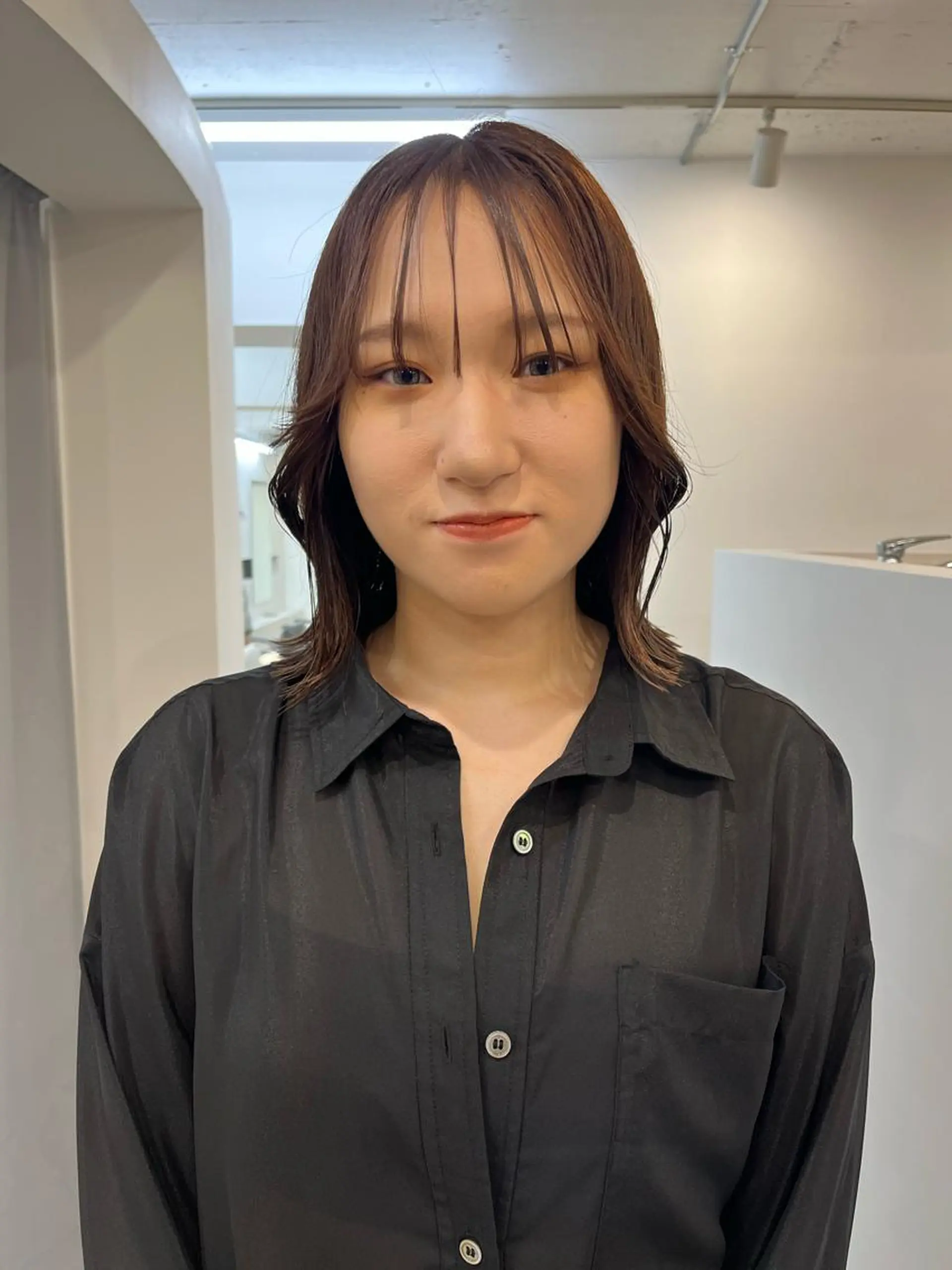 ミディアム ハルカ/ fit standのヘアスタイル