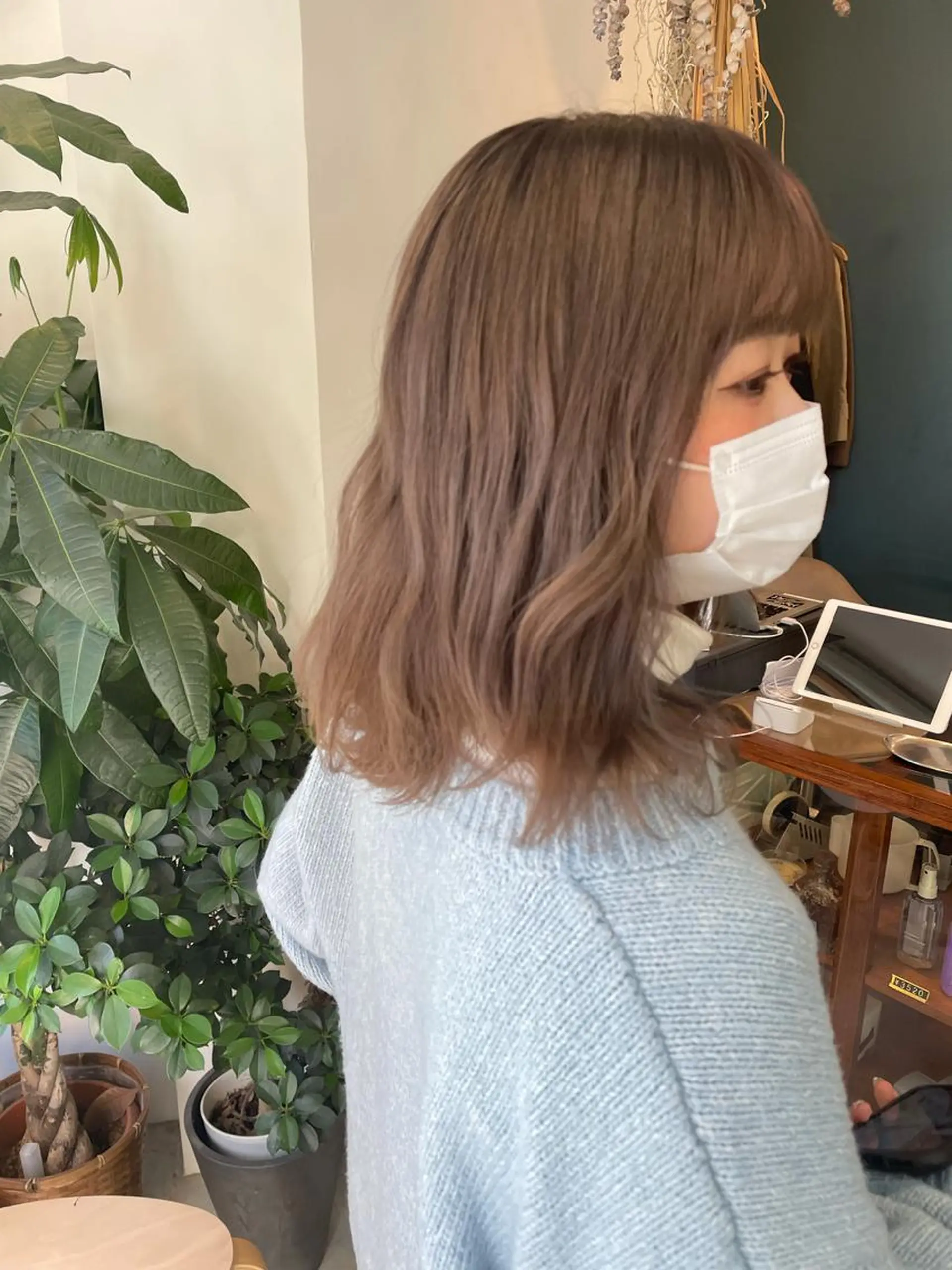 ミディアム カラー アッシュ ミルクティーアッシュ ヘアカラー 中目黒🌼 🌼ハナのヘアスタイル