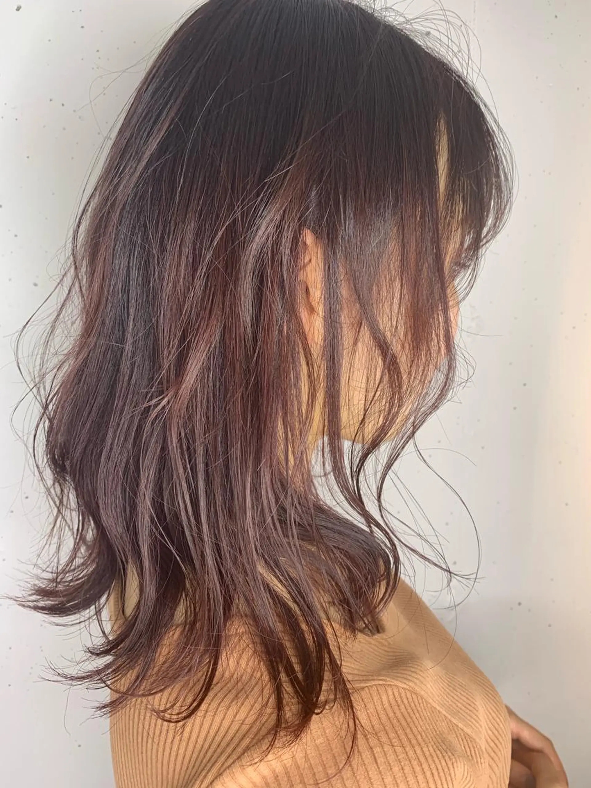 ミディアム カラー ブラウンカラー ピンクカラー raika .のヘアスタイル