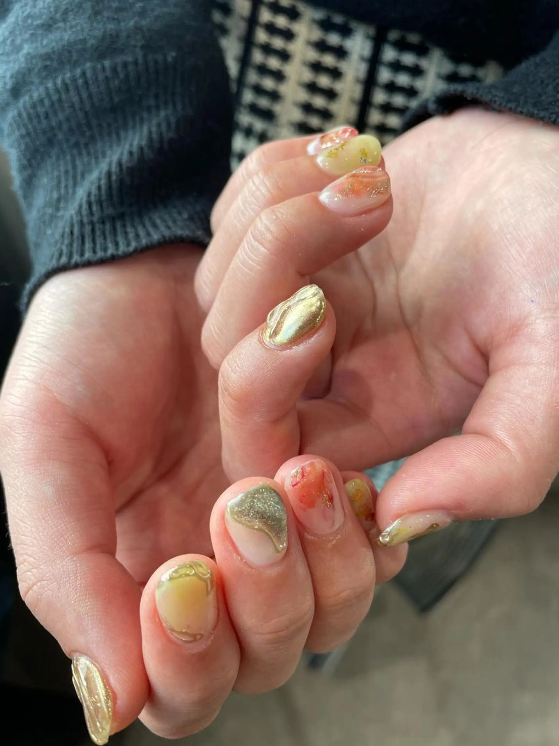 ネイル ニュアンスネイル ハンドネイル ナチュラル透明感🌱 小山美樹子のヘアスタイル