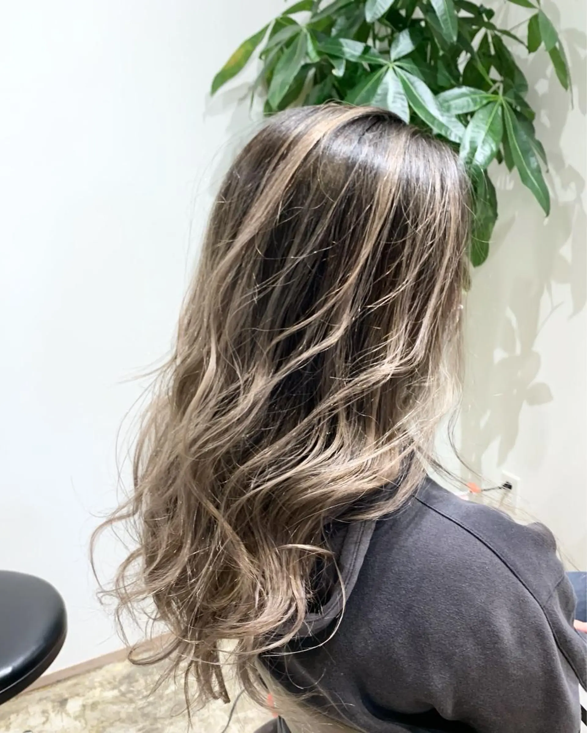 ロング カラー バレイヤージュ レイヤーカット 園田 将士のヘアスタイル