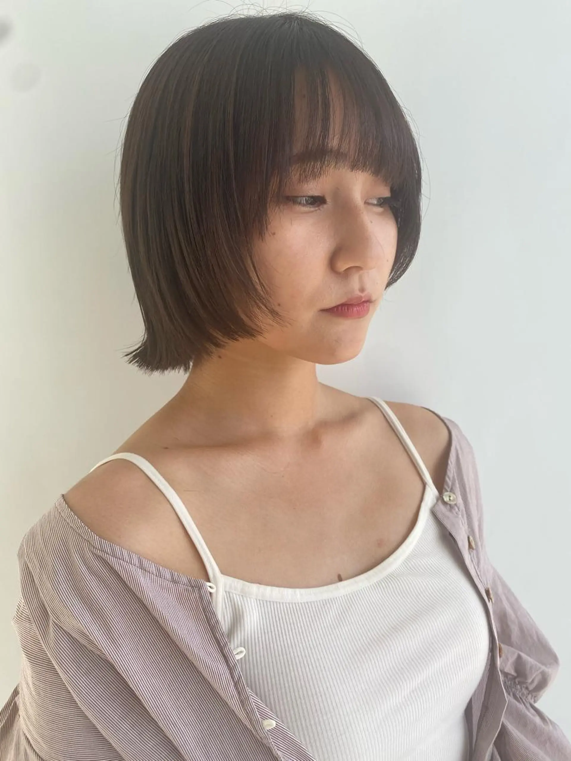 ミディアム カラー ミストバング 透明感カラー デザインカラー イヤリングカラー  フェイスフレーミング nambu-GARDEN所属・上田 昂雅のヘアスタイル