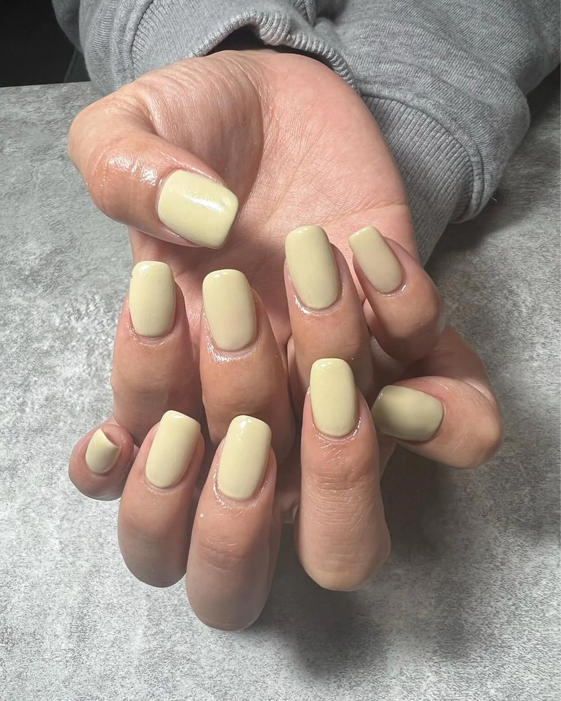 ミディアム Lis10 表参道 マグネット🤍MAIのネイルデザイン