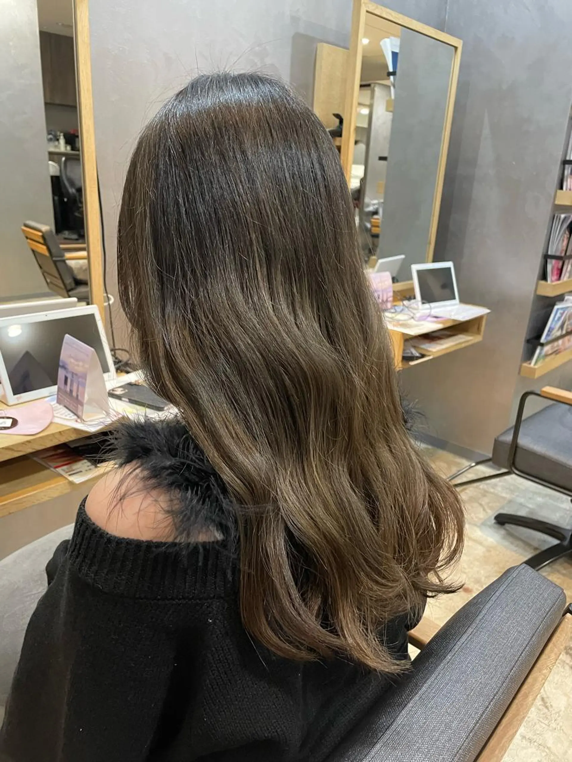 カラー 上村 颯のヘアスタイル