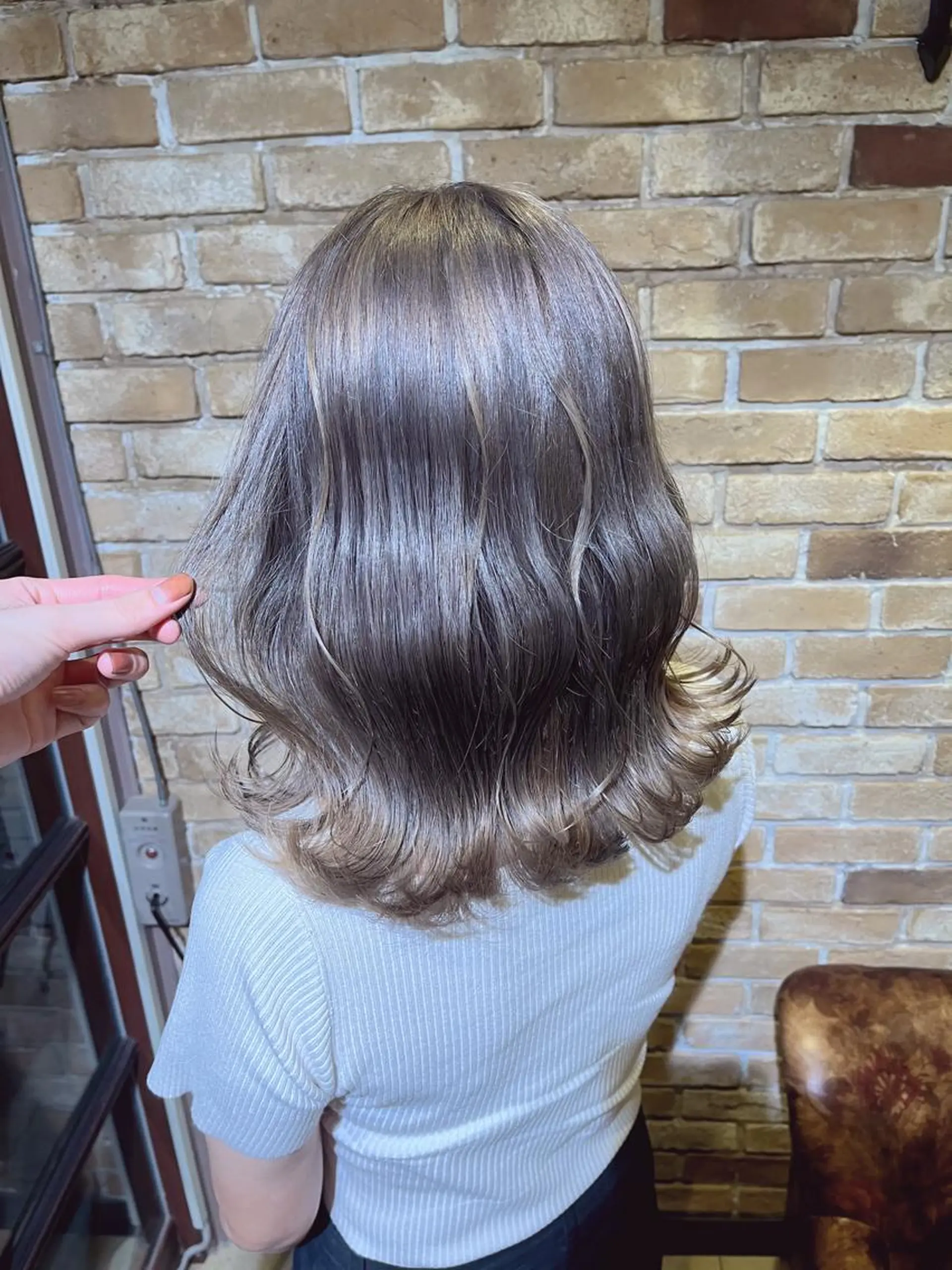 セミロング ヘアカラー 🧡ミルクティー/ レイヤー🧡ショウナのヘアスタイル