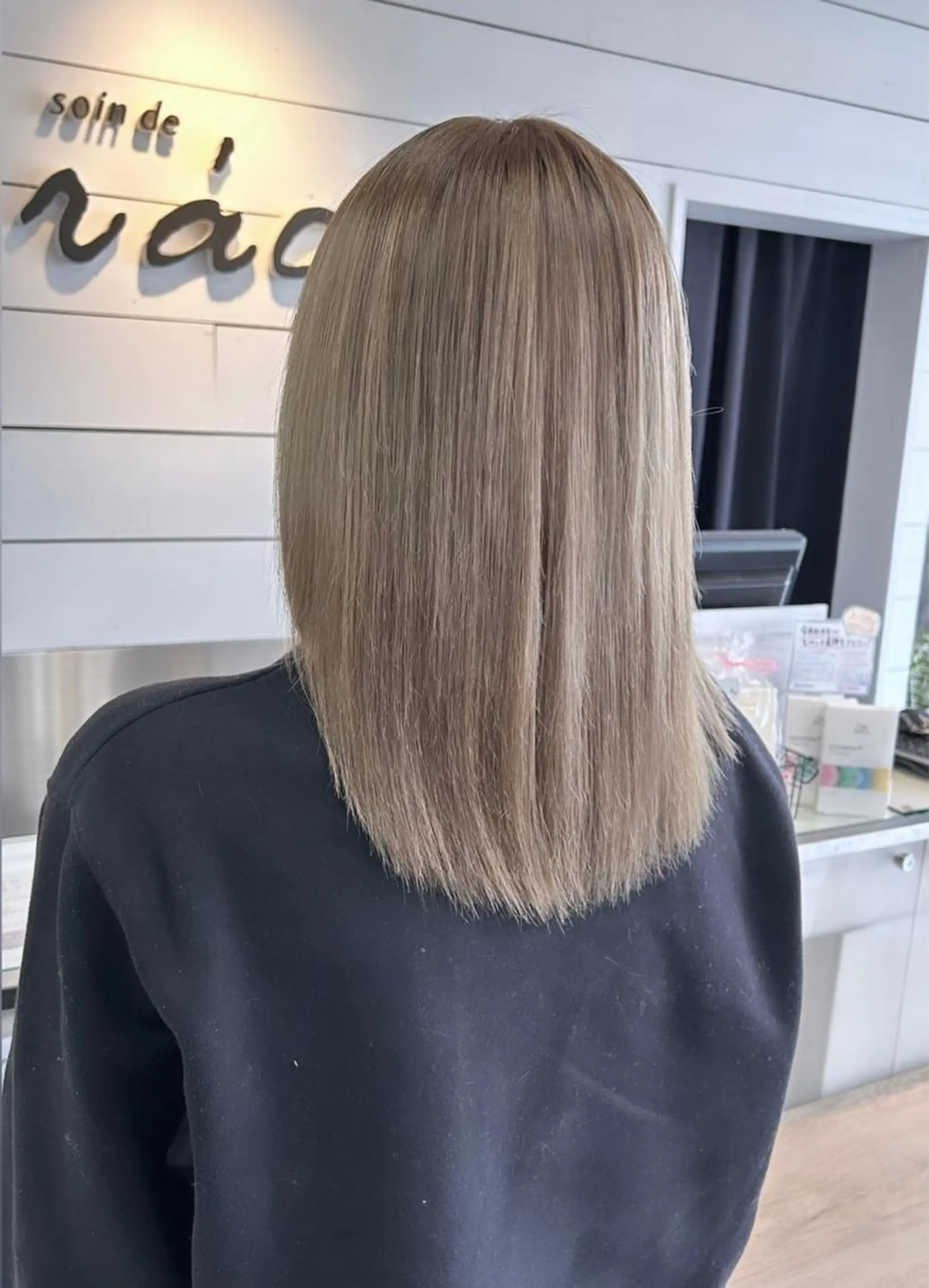 セミロング カット ヘアカラー 🫧艶髪カラー🫧 森本くるみのヘアスタイル