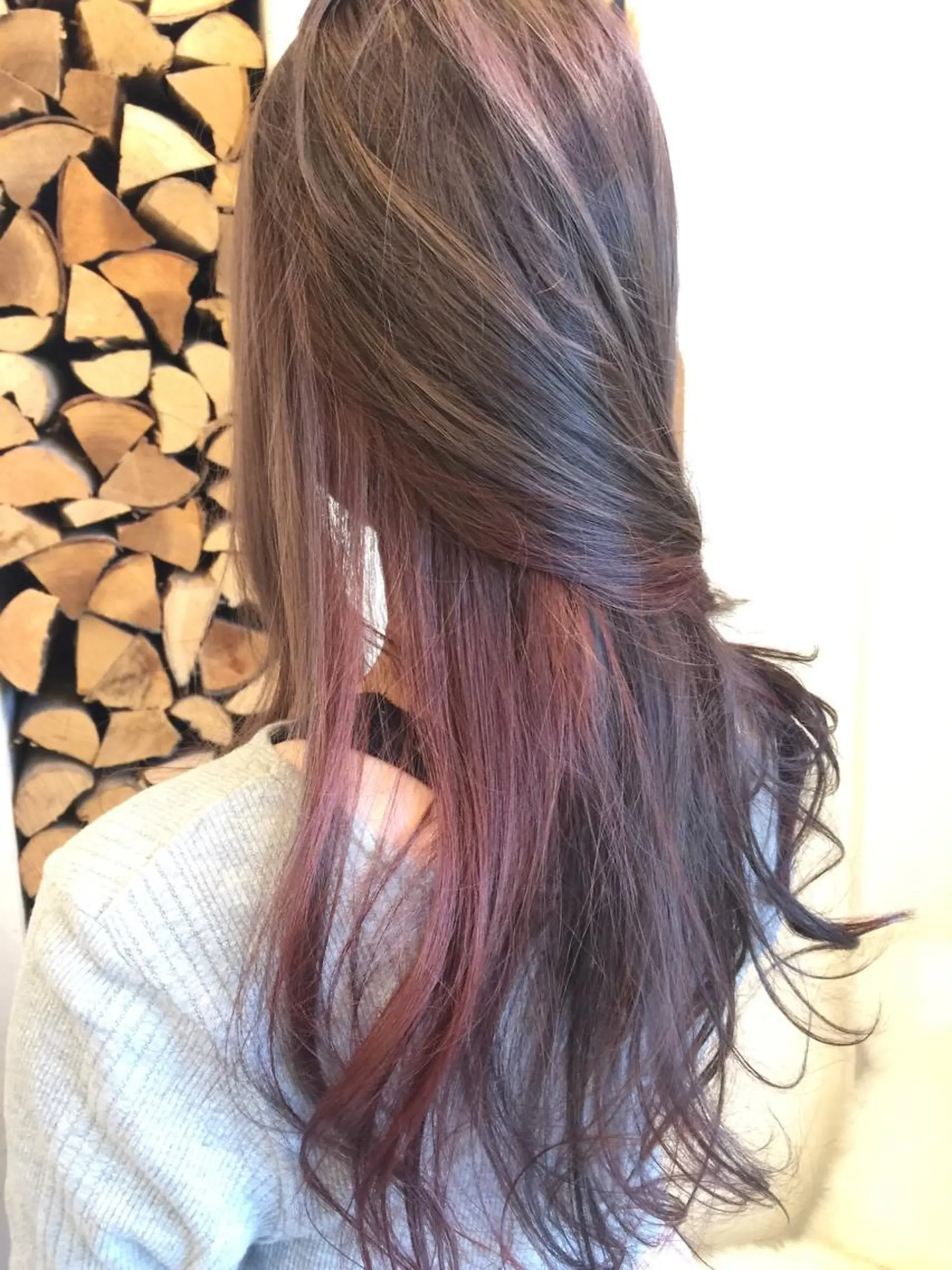 ロング カラー アッシュ ベージュカラー ブリーチ ブリーチなしカラー ピンクカラー Hair  Design  One Charme所属・鳴海 悠のその他イメージ