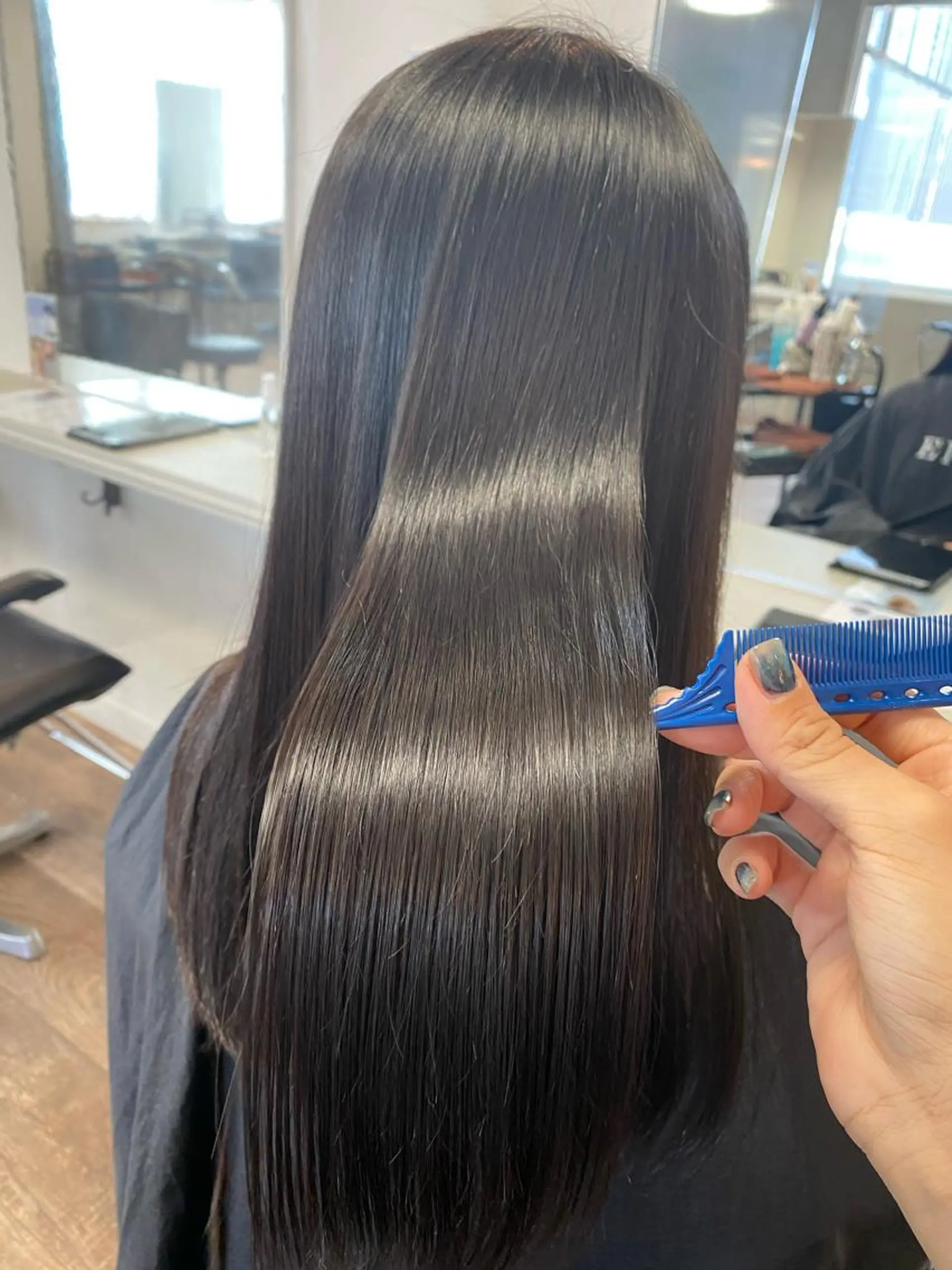 ロング パーマ カット 縮毛矯正 トリートメント 梅田ハイトーン チダ ヒナノのヘアスタイル