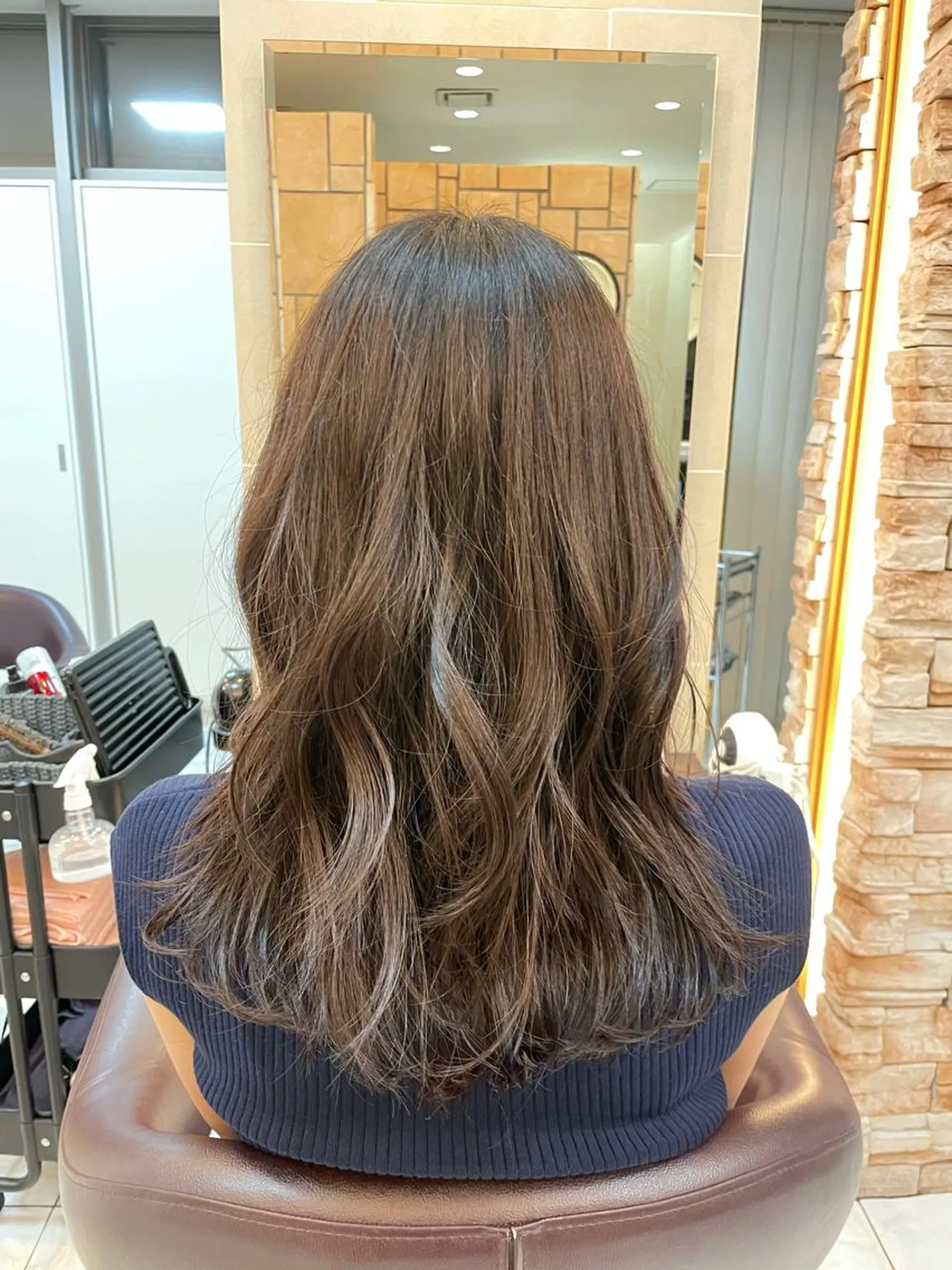 セミロング レイヤーカット 新籾 尚哉のヘアスタイル