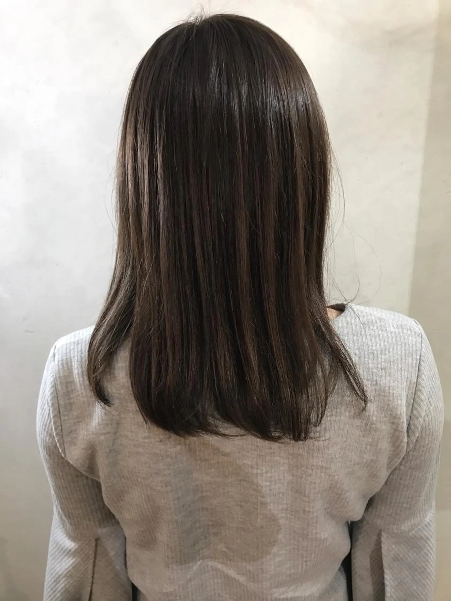 セミロング カラー アッシュ 💎髪質改善💎 デザイナーshinのヘアスタイル