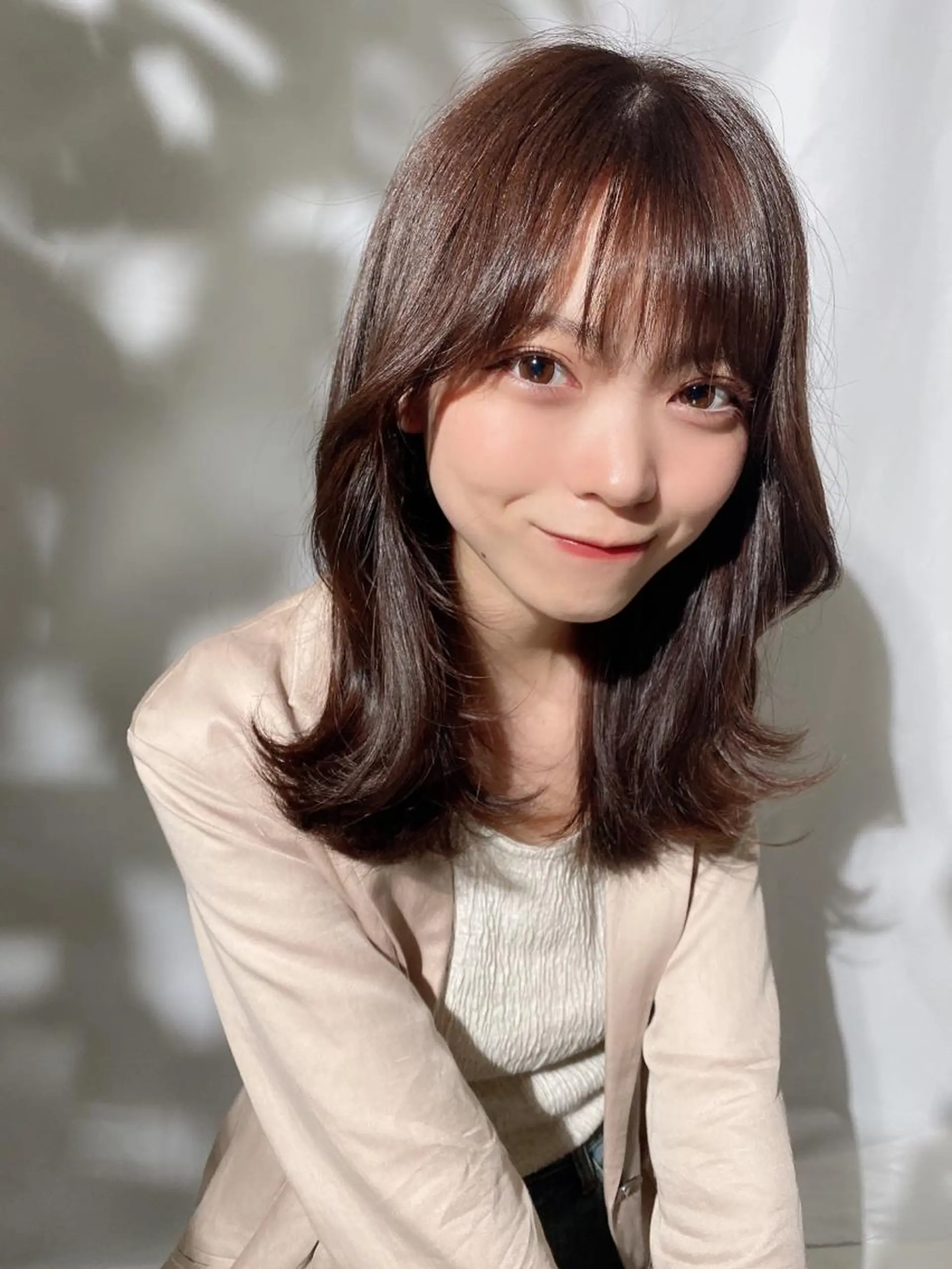 ミディアム カラー パーマ バレイヤージュ ブリーチ ケアブリーチ ダブルカラー ハイライトカラー ヘアカラー トリートメント 新宿✨顔周りカット 韓国ヘア/坂本亜裟海のヘアスタイル