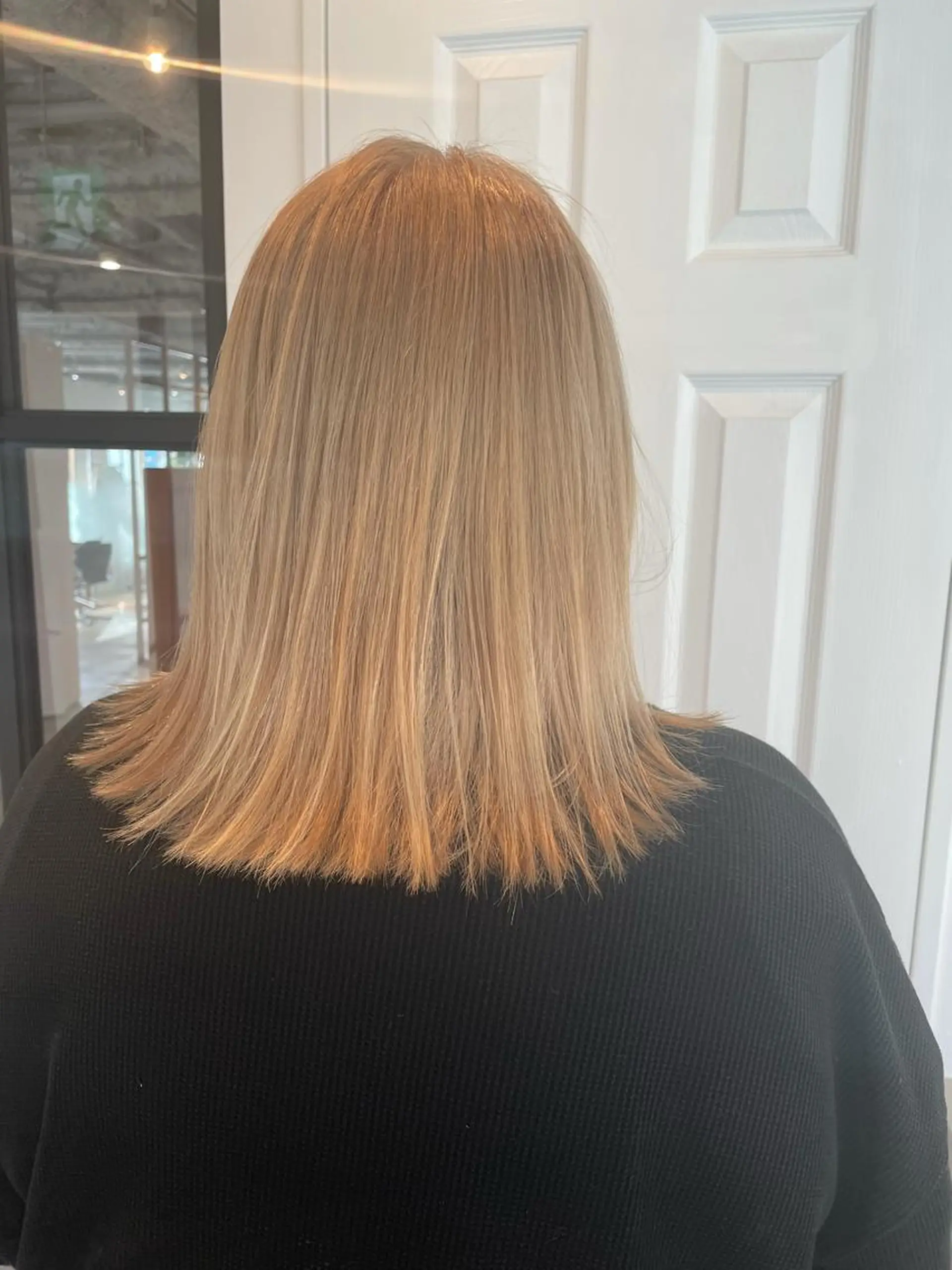 ミディアム カラー ベージュカラー ブリーチ ブロンド ブロンドベージュ ホワイトブロンド 中目黒🌼 🌼ハナのヘアスタイル