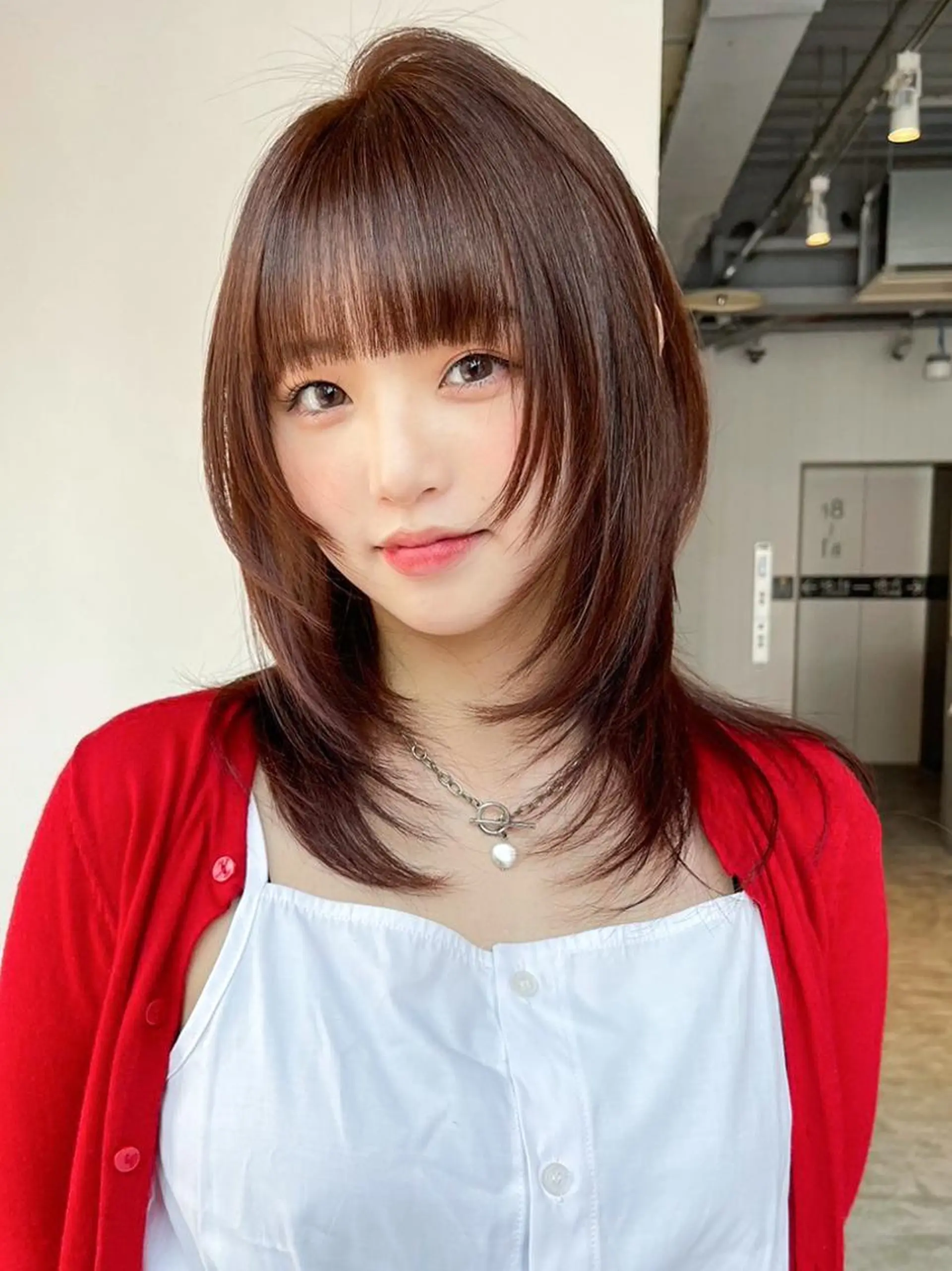 カラー ミディアム ベージュカラー オリーブベージュ レイヤーカット カット ヘアカラー トリートメント ITbyALBUM 藤沢店のヘアスタイル