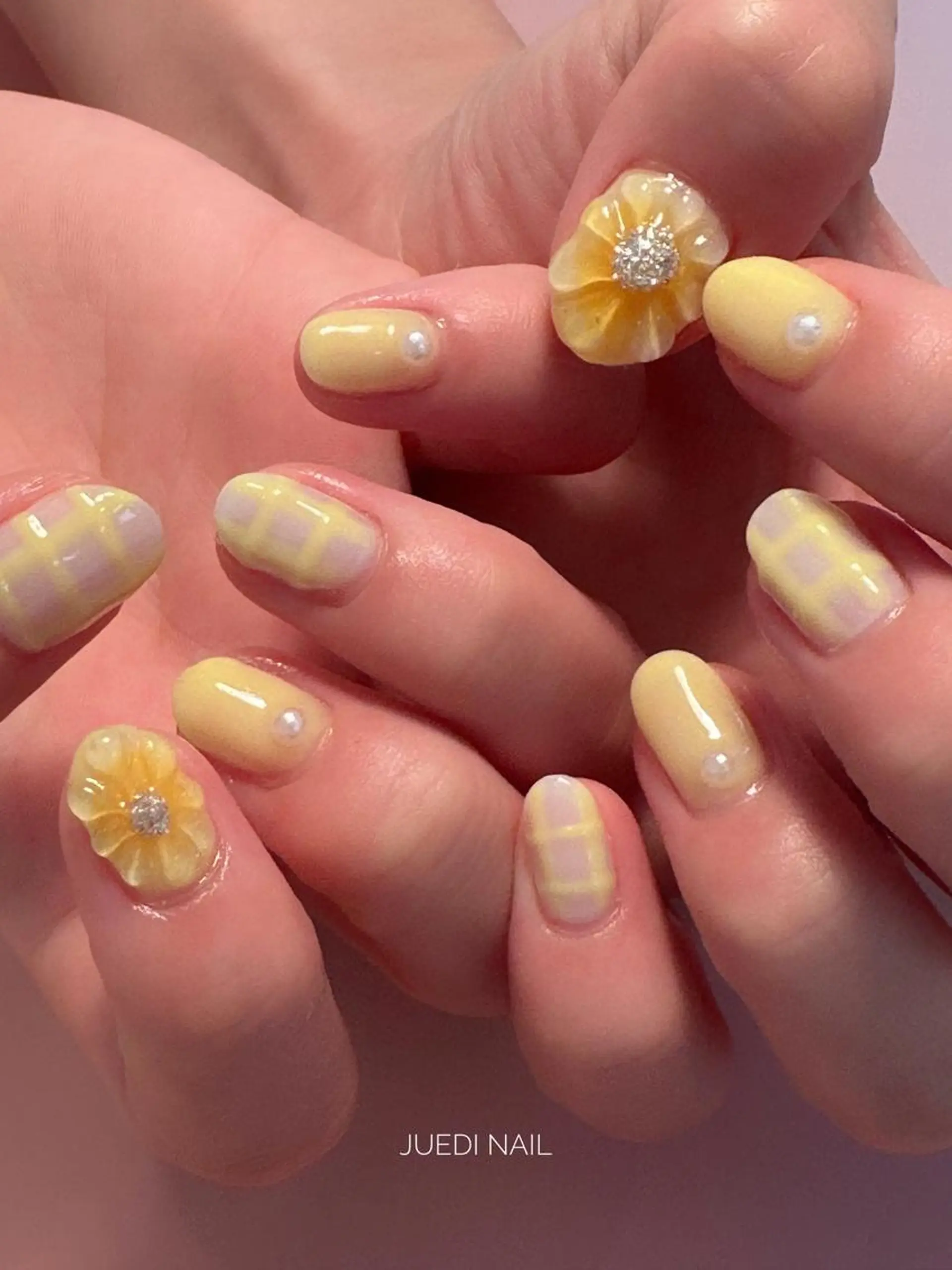 ネイル juedi nail(木曜日のネイル)所属・juedi nail 〜木曜日のネイル〜のネイルデザイン