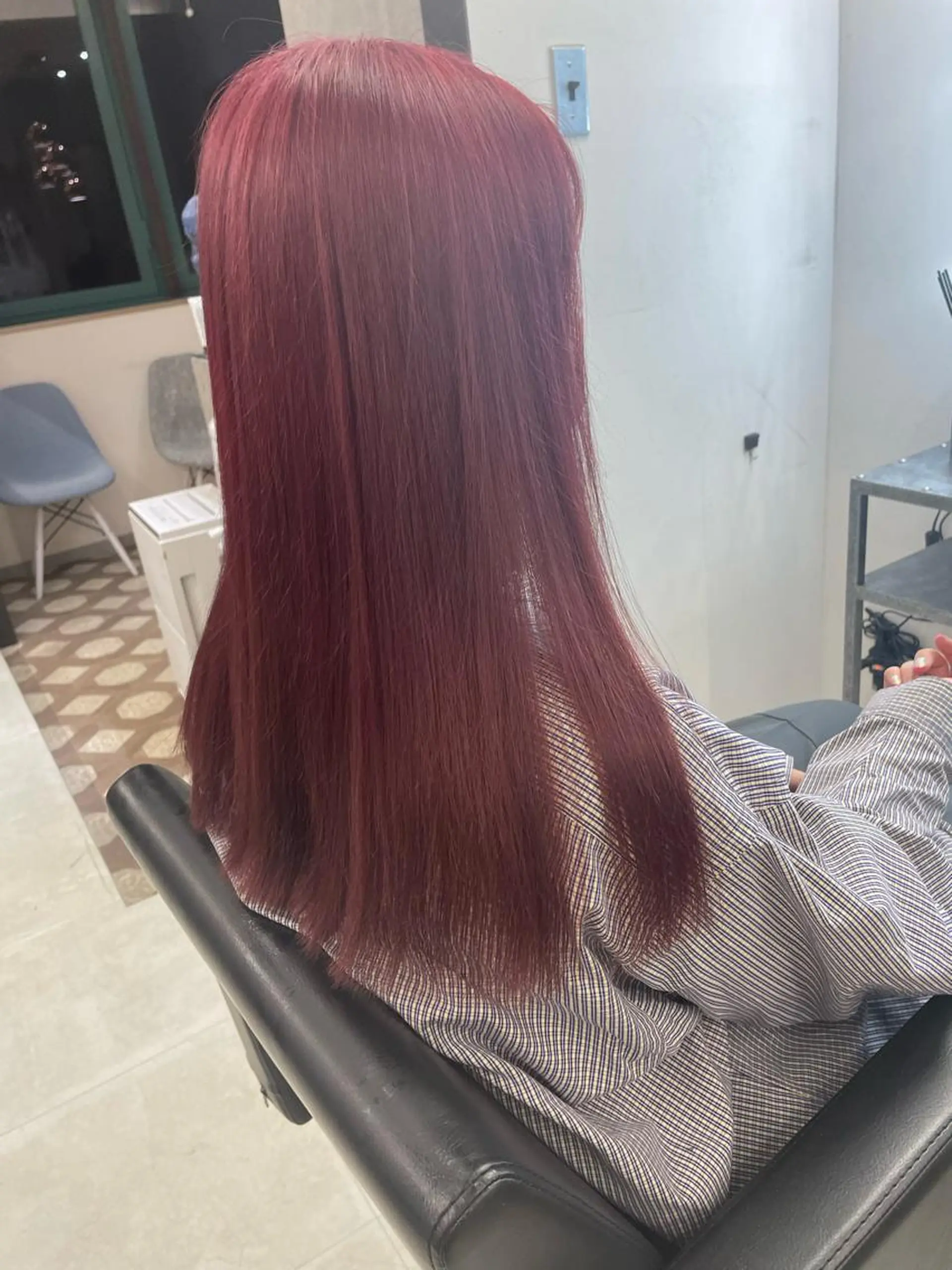 カラー AIRI layer cut hairのヘアスタイル