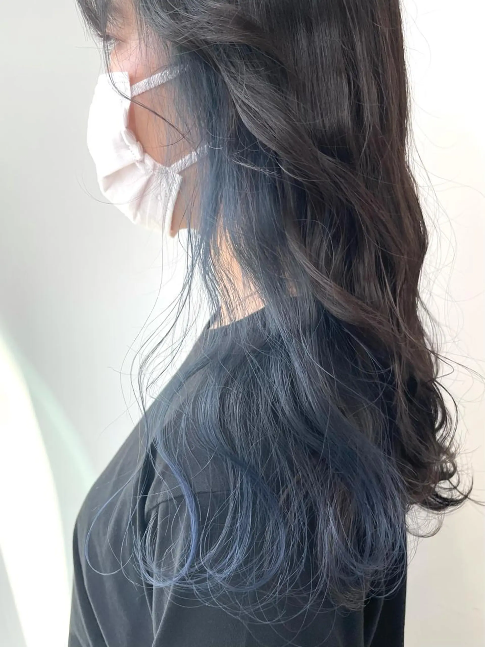 セミロング カラー ヘアアレンジ ブリーチ ブルーカラー イヤリングカラー ネイビーカラー ヘアカラー トリートメント 🦄インナーカラー 🦄貫井彩花のヘアスタイル