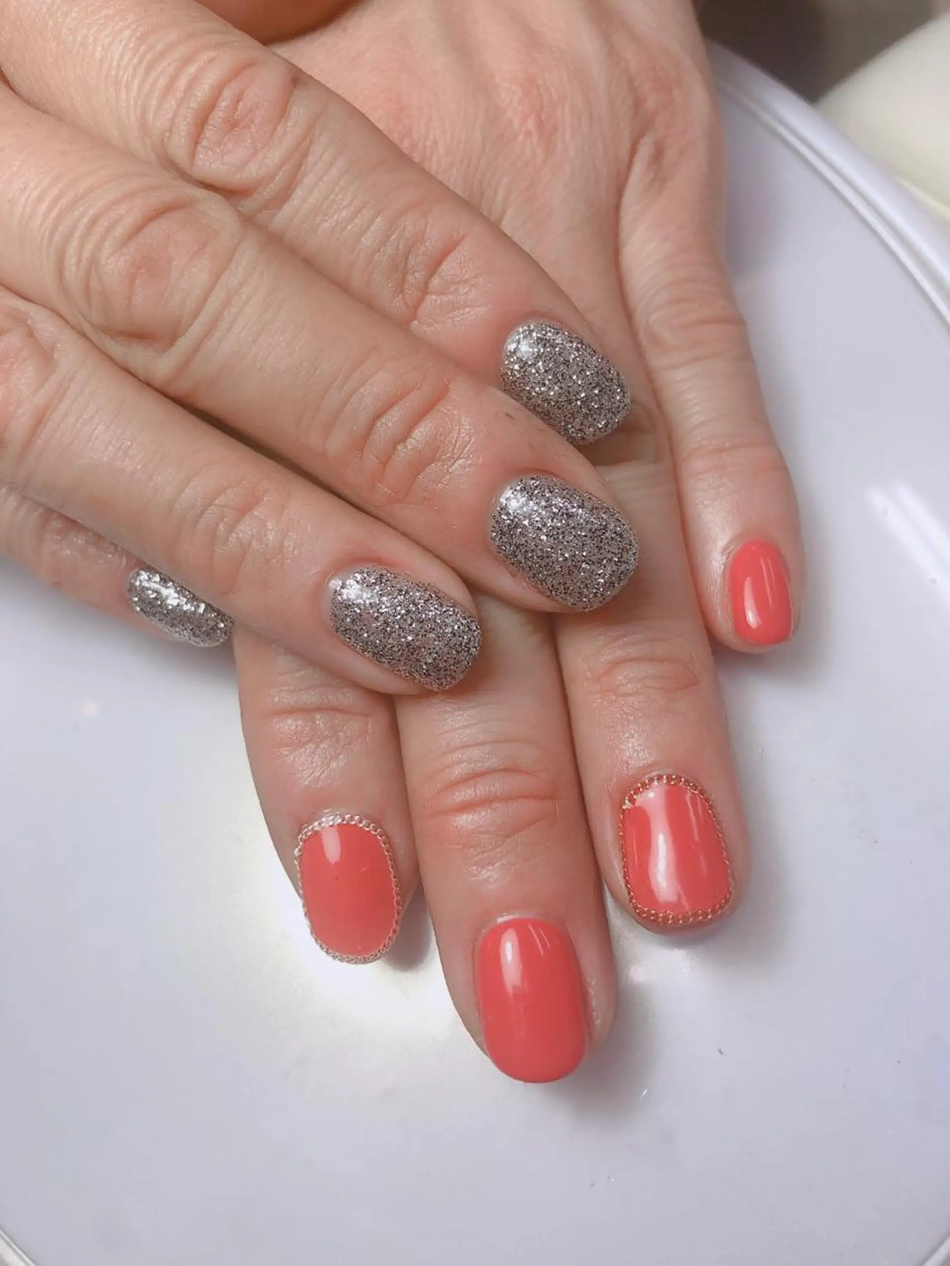 ネイル ワンカラーネイル 石原 夕華のネイルデザイン