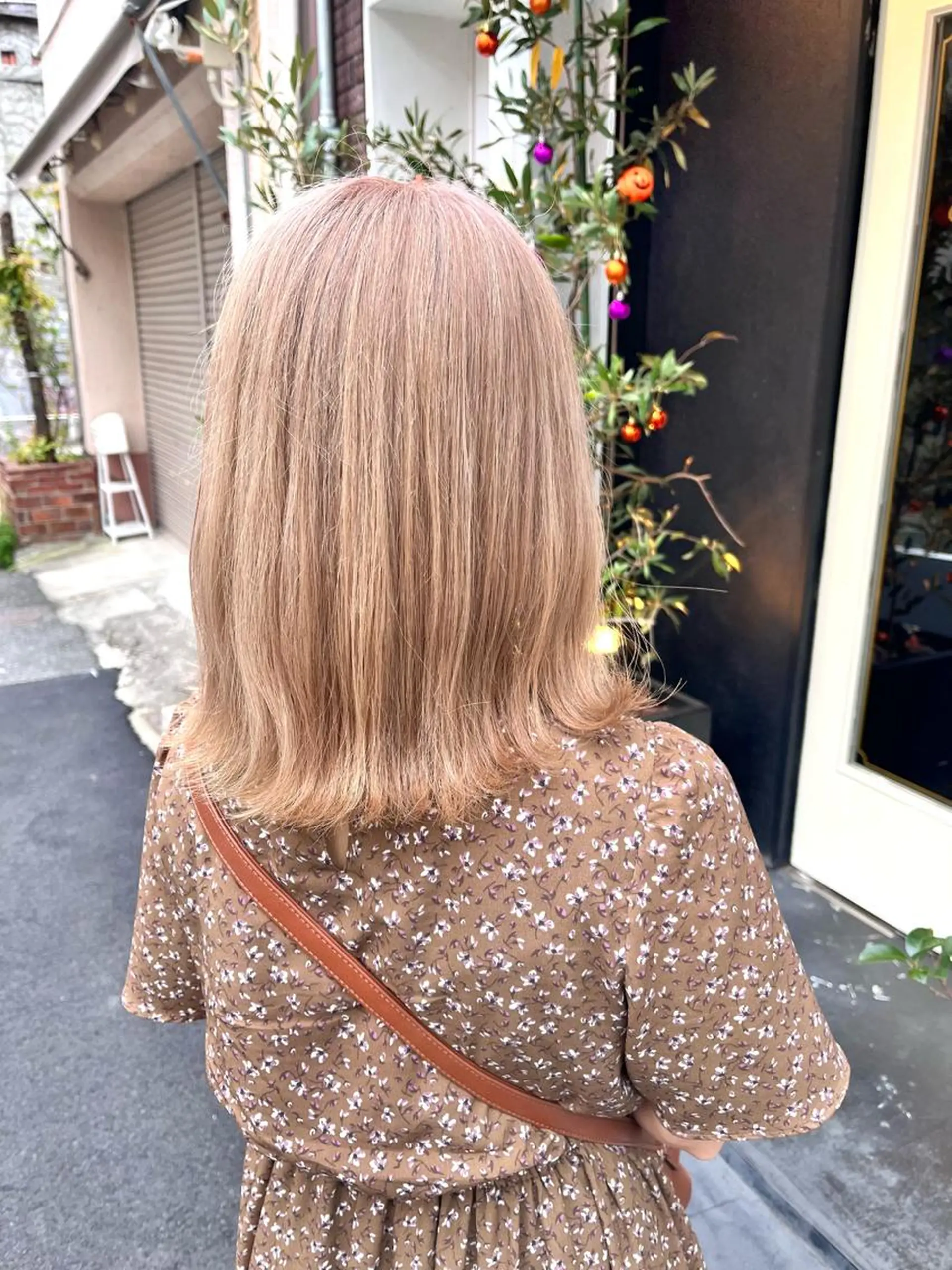 ミディアム カラー ブリーチ SALOWIN神戸三宮店所属・【美髪を叶える】中谷 彰宏（アキ)のヘアスタイル