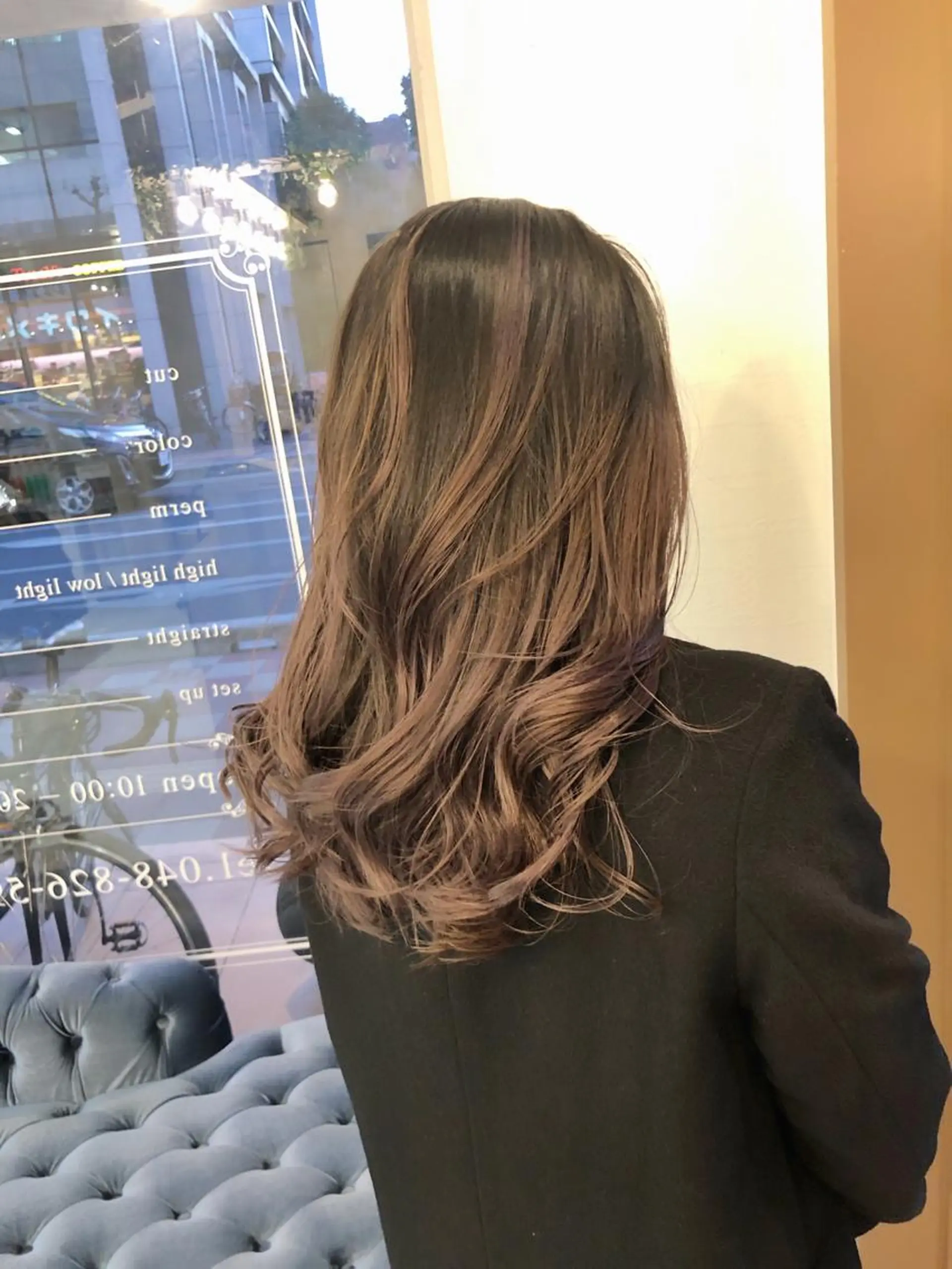 セミロング カラー バレイヤージュ ベージュカラー ピンクカラー ピンクベージュ レイヤーカット ヘアカラー 山崎 俊介のヘアスタイル