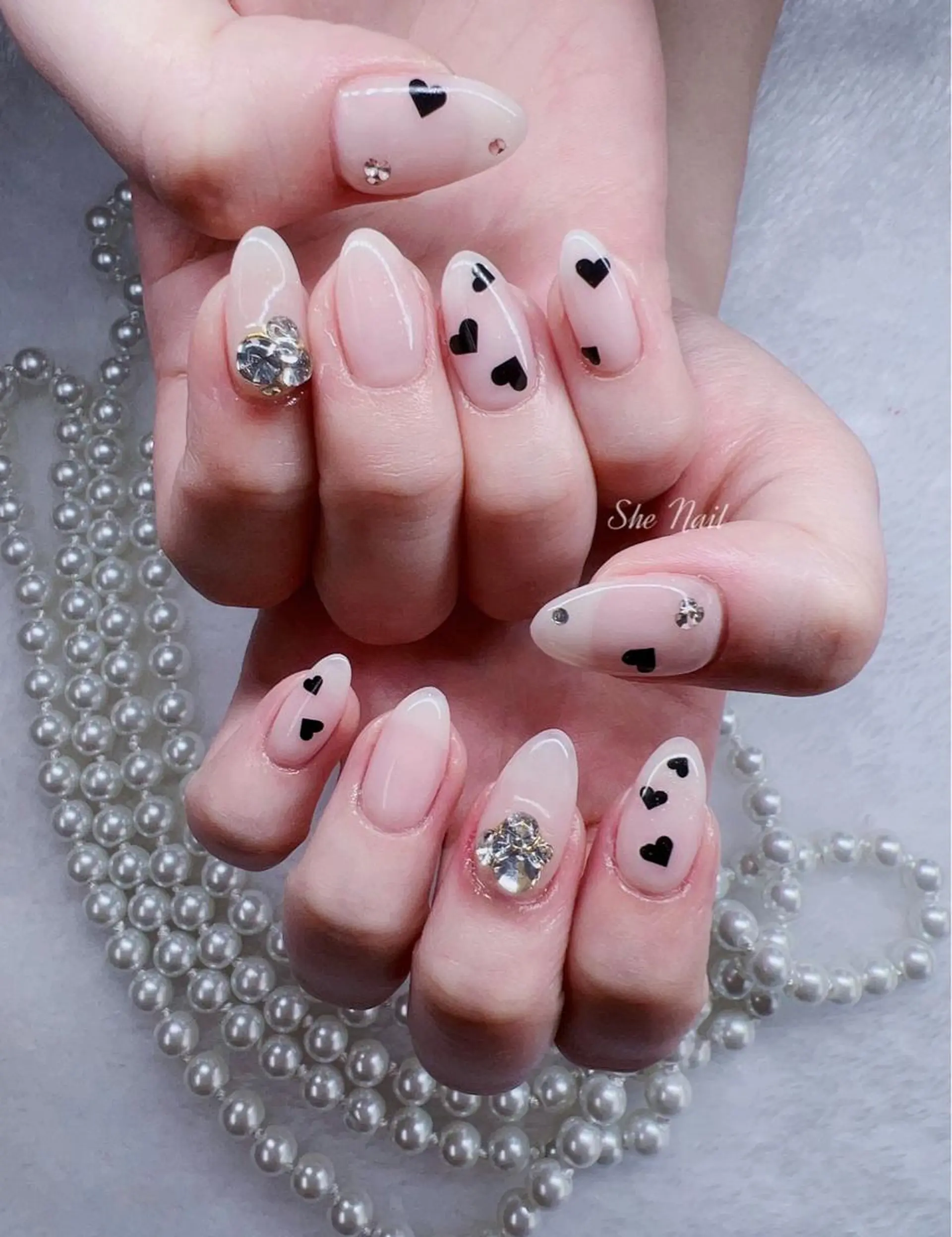 ネイル チークネイル フレンチネイル キラキラネイル 韓国ネイル マグネットネイル ハンドネイル She Nail所属・ISA_ BELLAのネイルデザイン