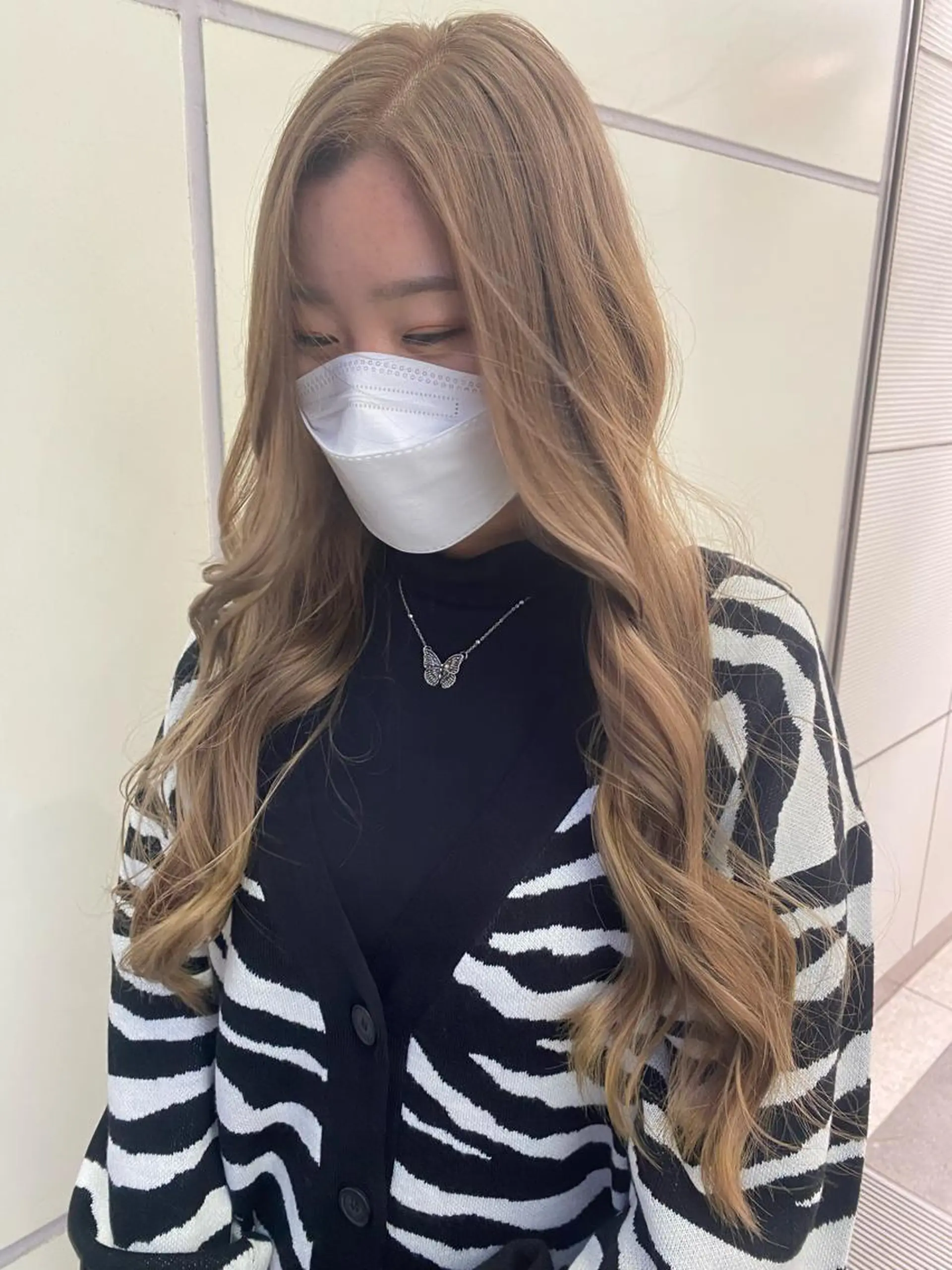 ロング カラー ベージュカラー ミルクティーベージュ 髪質改善/ TECHIのヘアスタイル