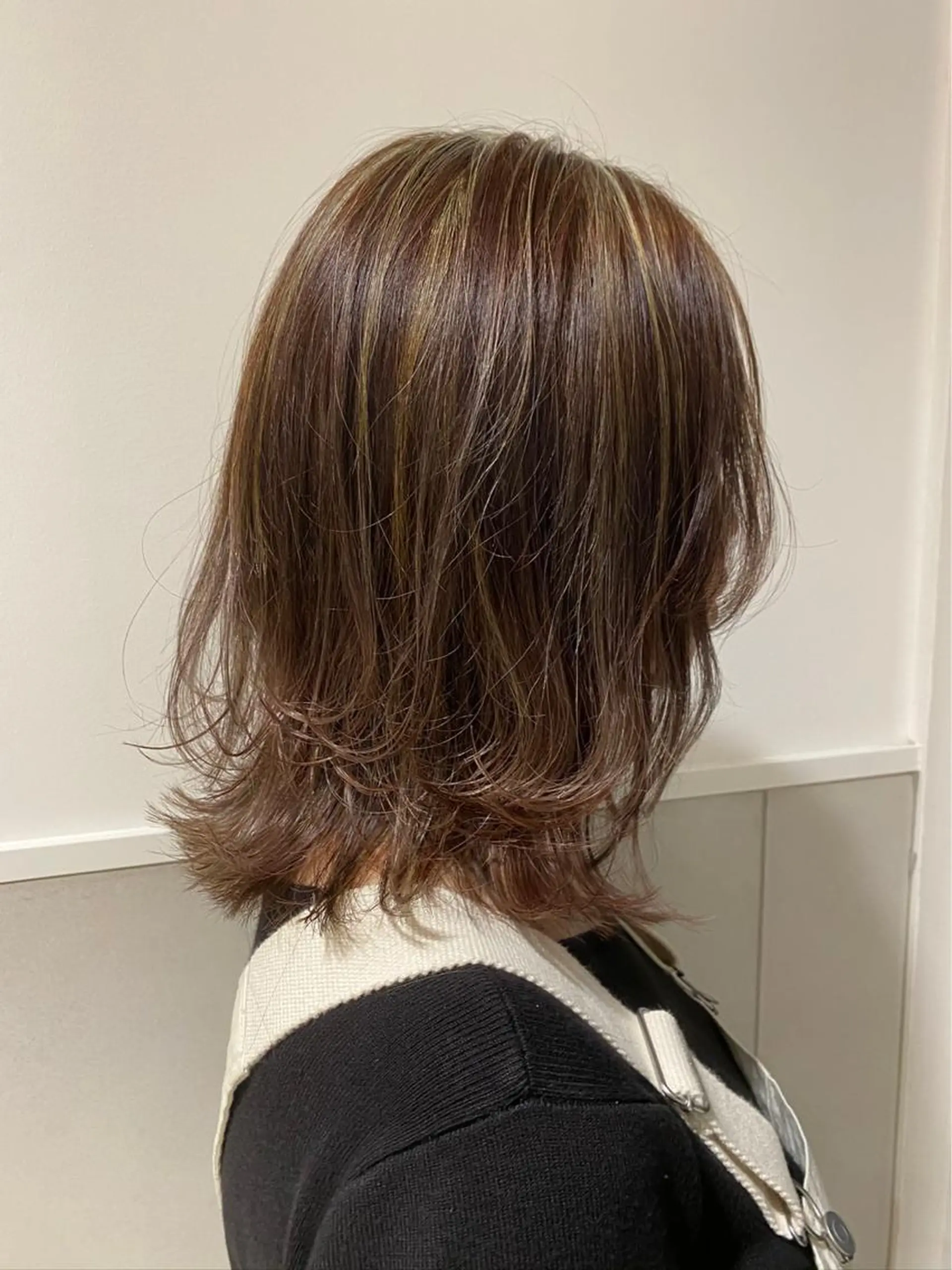 セミロング カラー ヘアアレンジ 髪質改善period.所属・いしかわまい🎀 髪質改善特価サロンのヘアスタイル