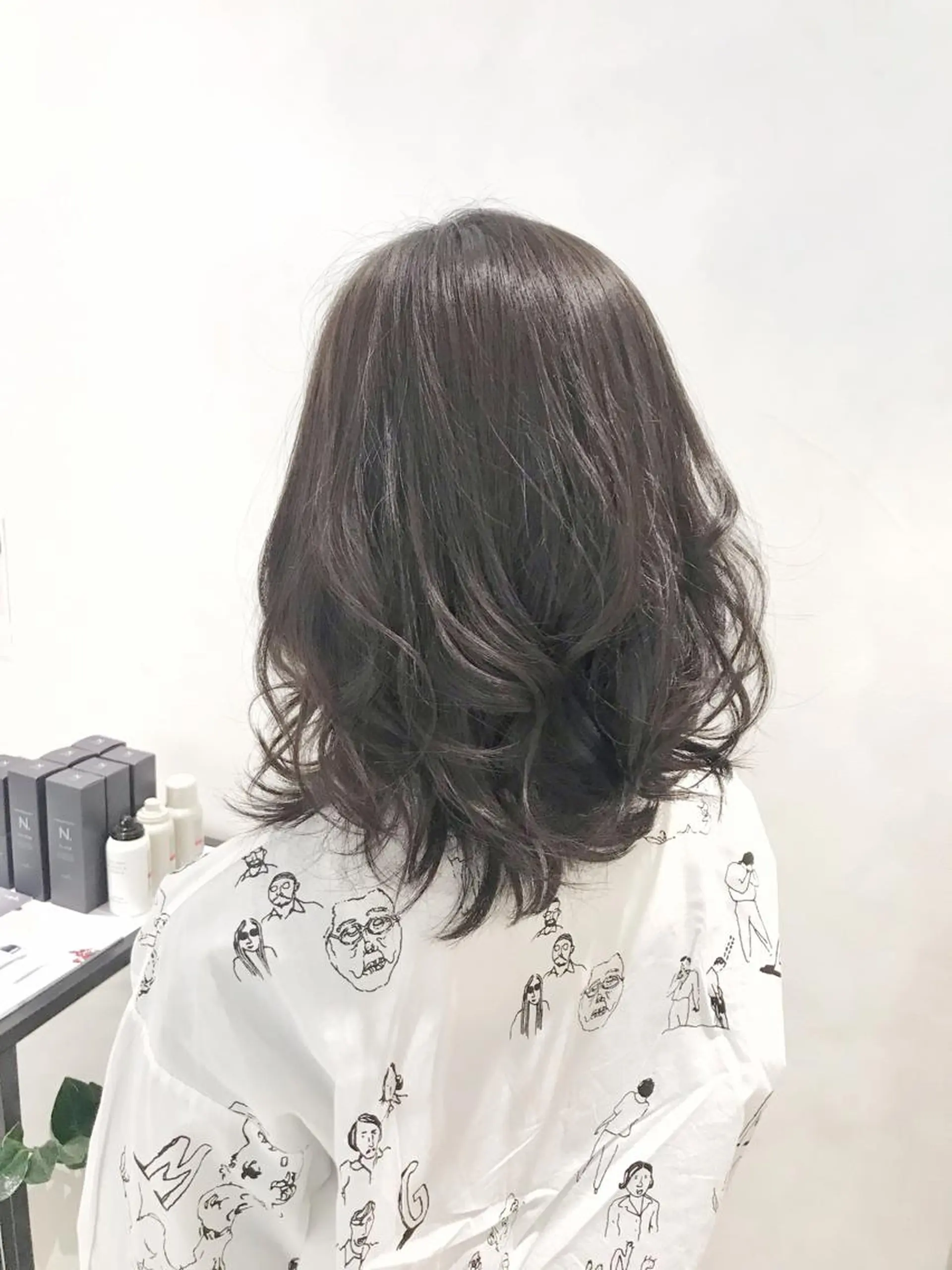 セミロング カラー アッシュ 透明感カラー カット ヘアカラー トリートメント やなせ かすみのヘアスタイル