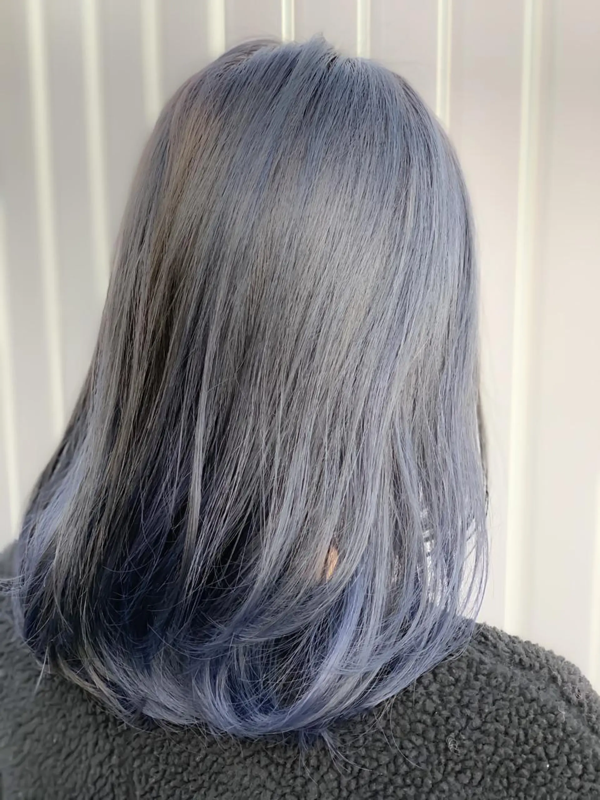 ミディアム カラー アッシュ ブリーチ ブルーカラー ケアブリーチ M.TANIGUCHI  Branche所属・大間 礼真のヘアスタイル