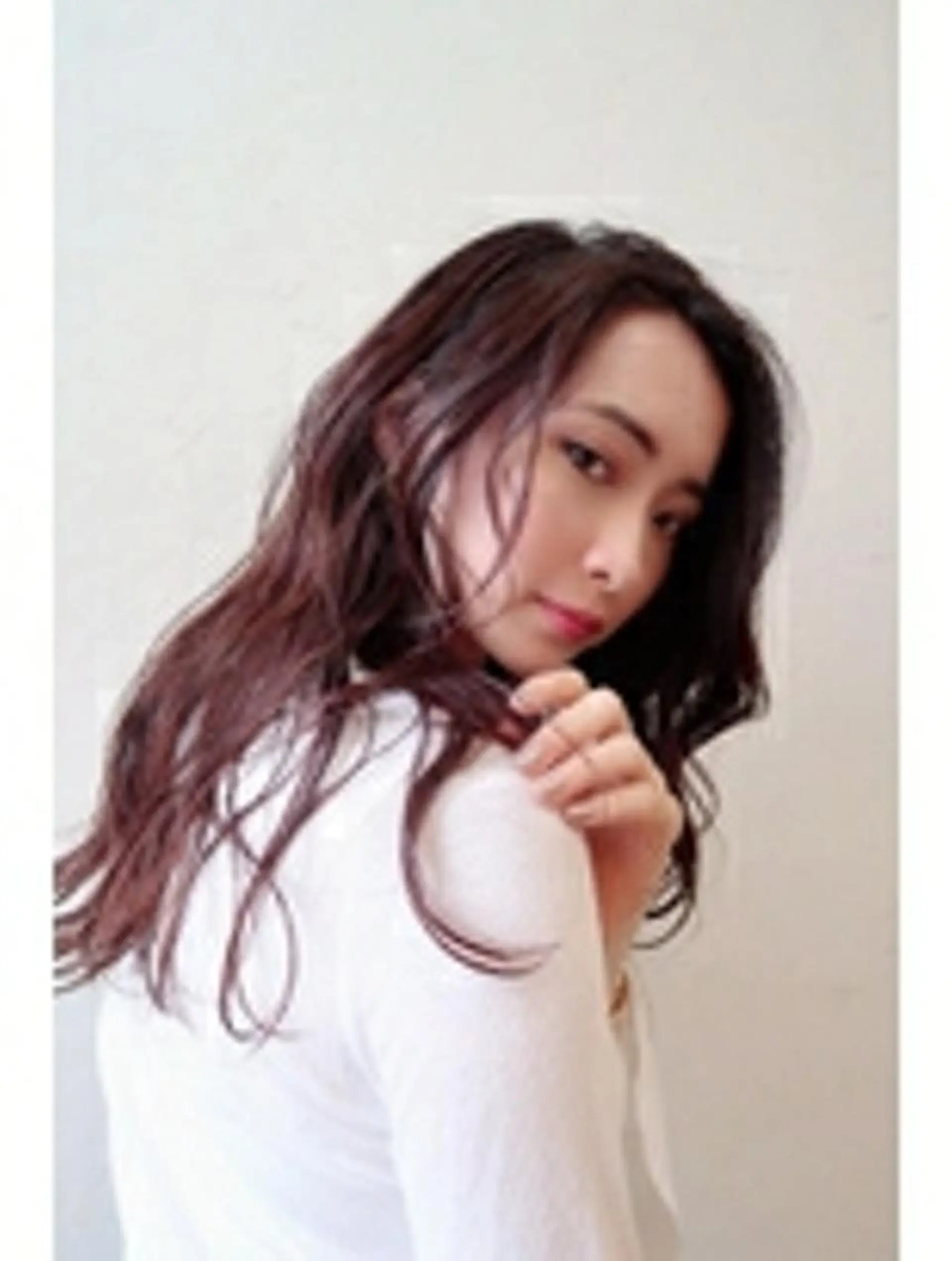 ロング カラー 冨岡 千尋のヘアスタイル